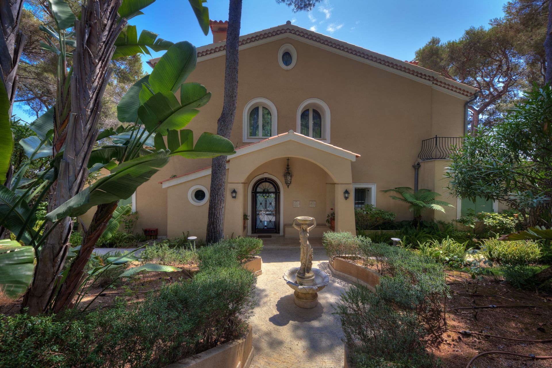 villa 15 Pièces en vente sur ST JEAN CAP FERRAT (06230)