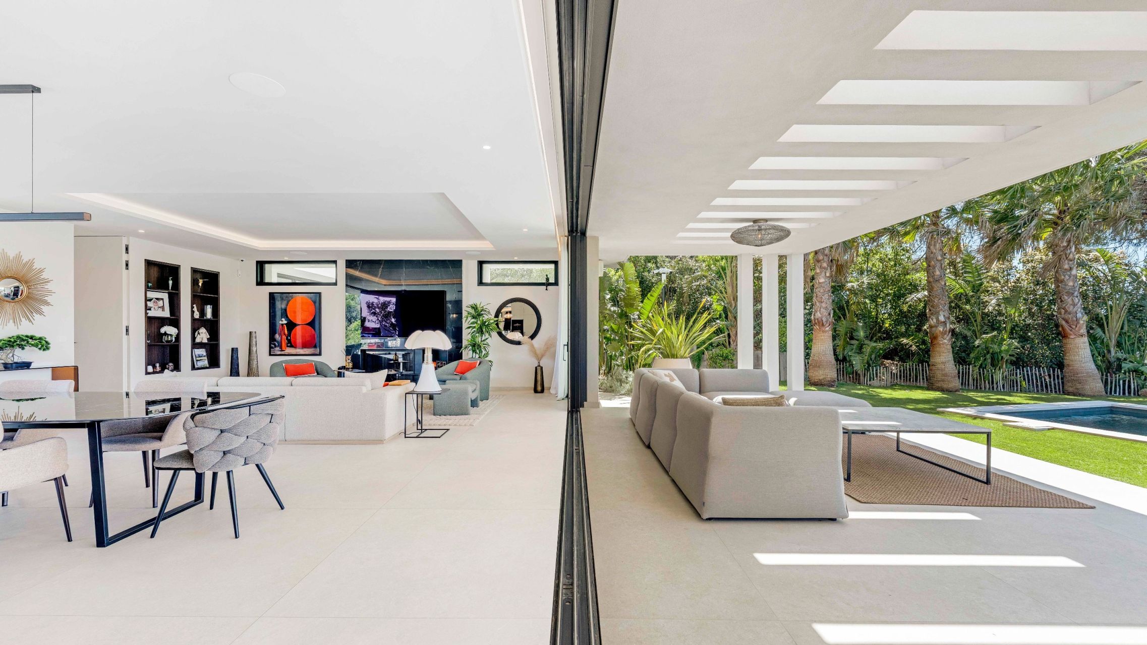 contemporary house 10 Rooms for sale on STE MAXIME (83120)