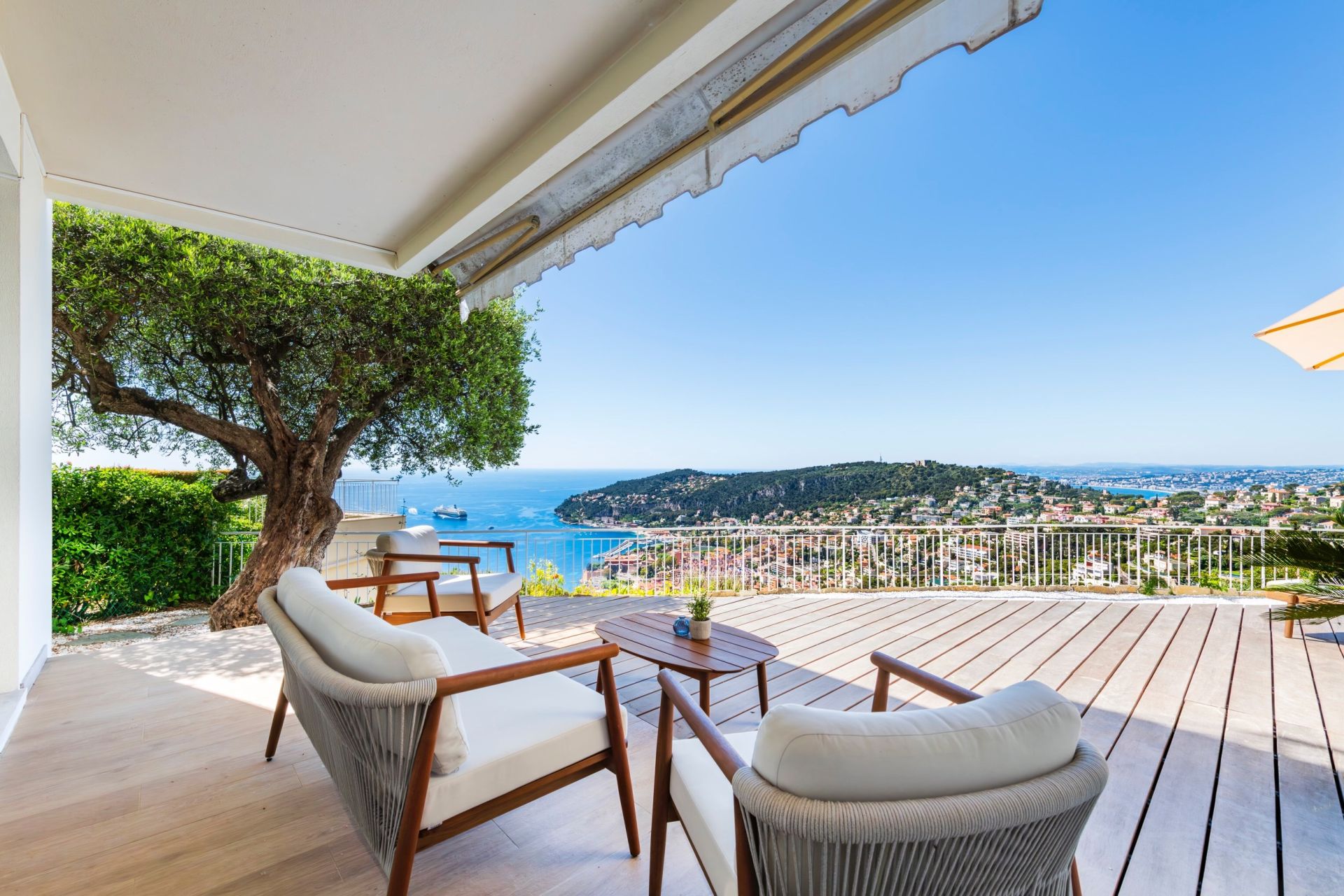 apartment 3 Rooms for sale on VILLEFRANCHE SUR MER (06230)