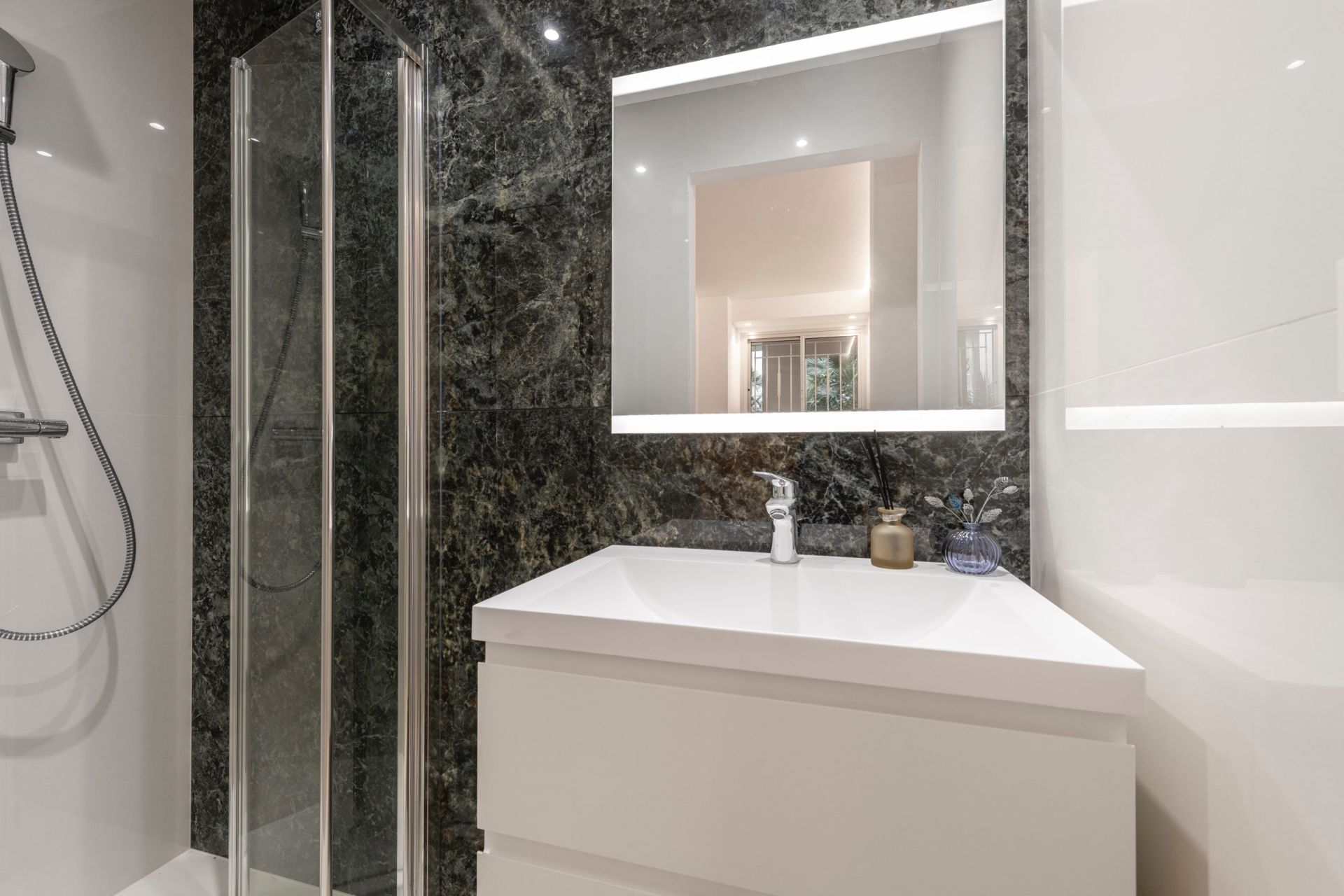 apartment 3 Rooms for sale on VILLEFRANCHE SUR MER (06230)