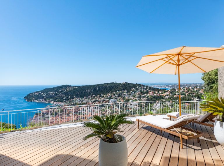 apartment 3 Rooms for sale on VILLEFRANCHE SUR MER (06230)