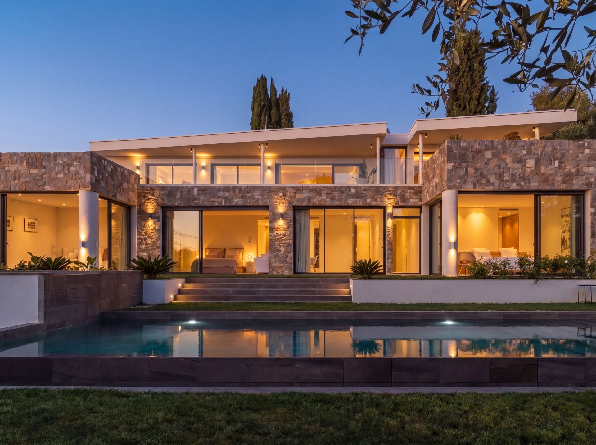 contemporary house 7 Rooms for sale on LE CANNET (06110)