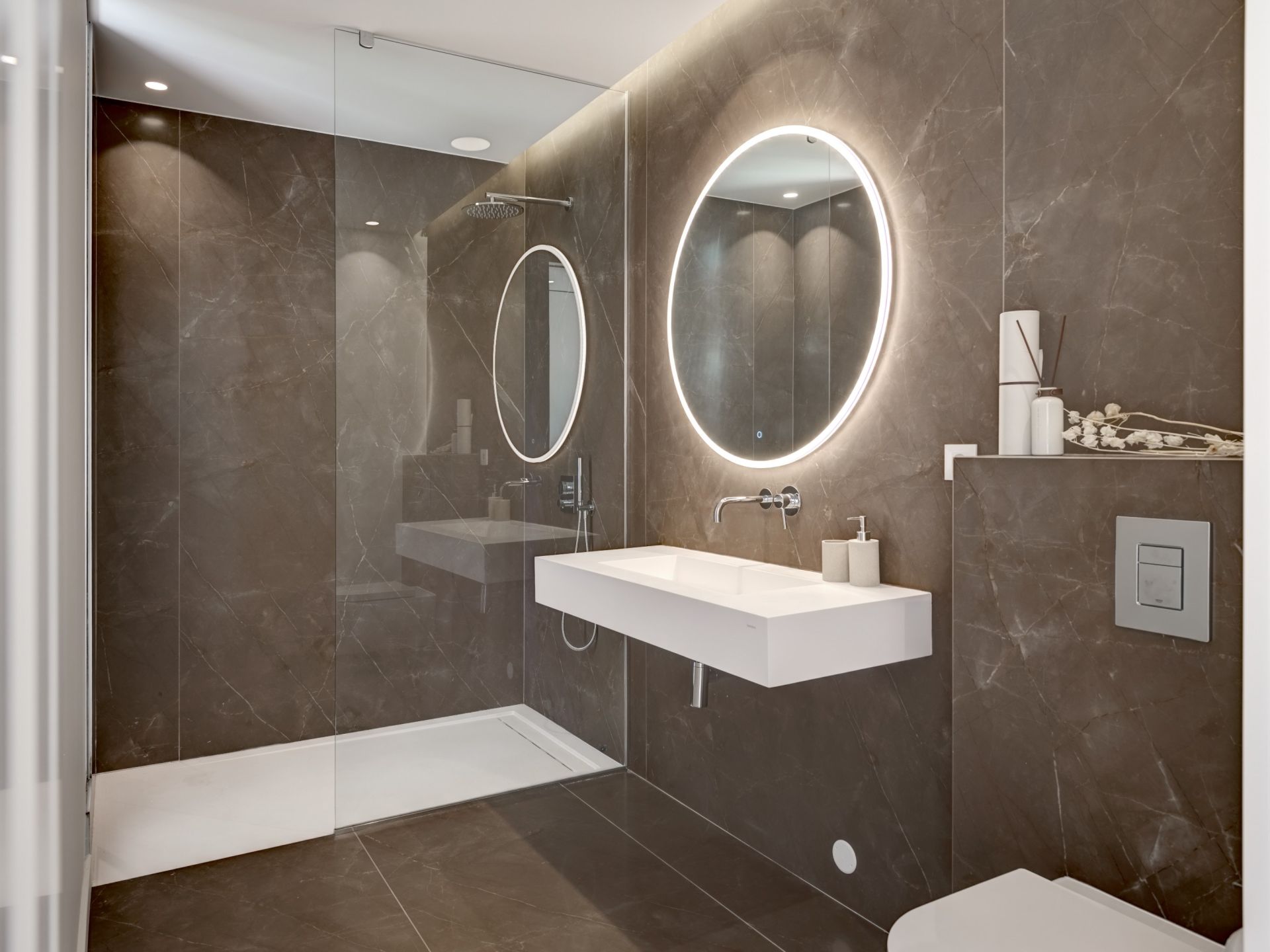 contemporary house 7 Rooms for sale on LE CANNET (06110)