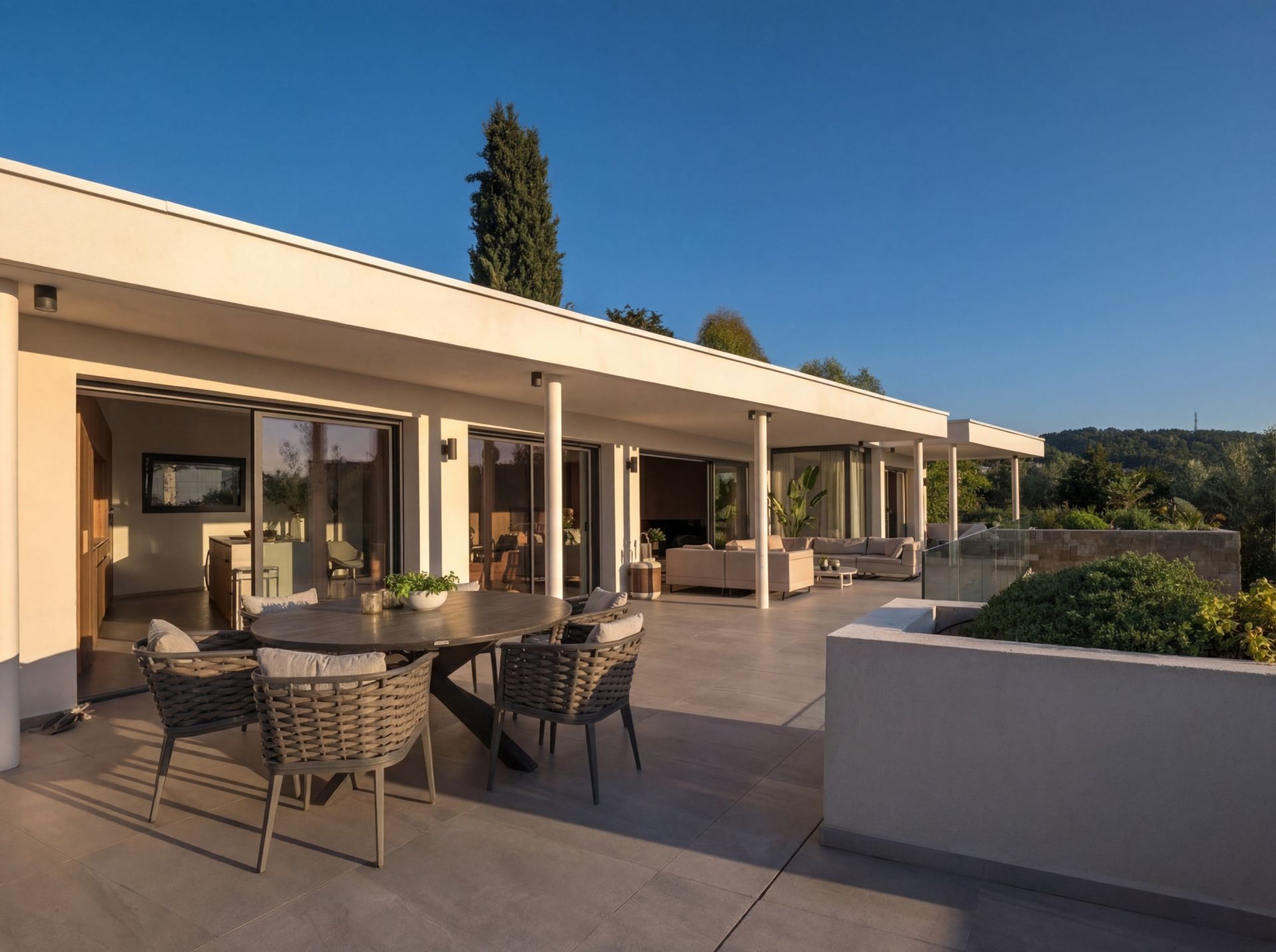 contemporary house 7 Rooms for sale on LE CANNET (06110)