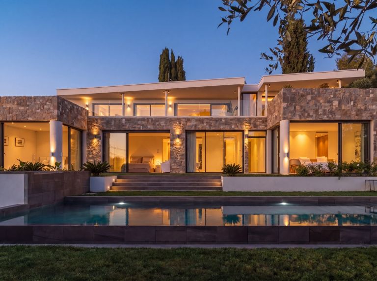 maison contemporaine 7 Pièces en vente sur LE CANNET (06110)