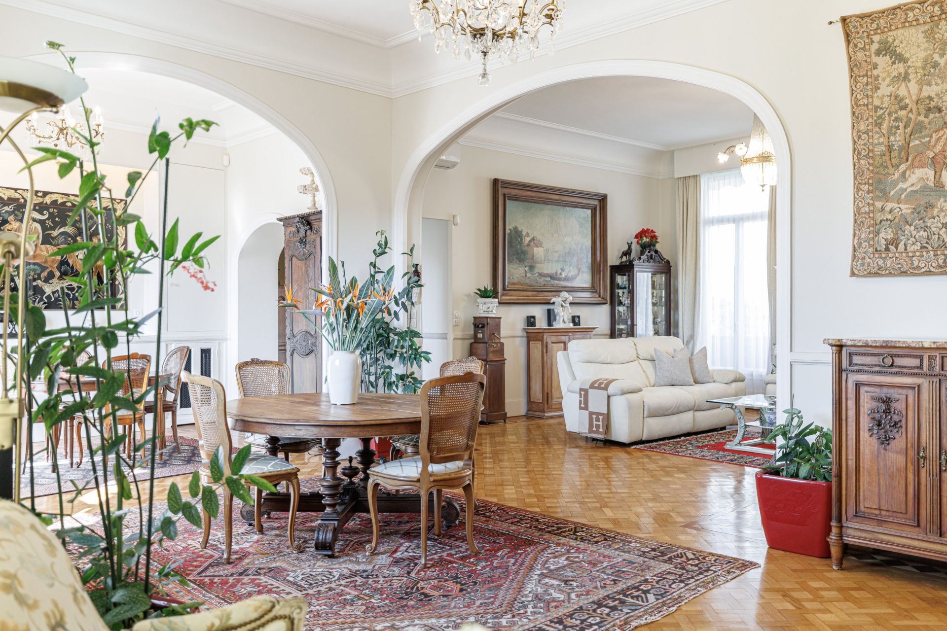 apartment 7 Rooms for sale on NICE (06000)