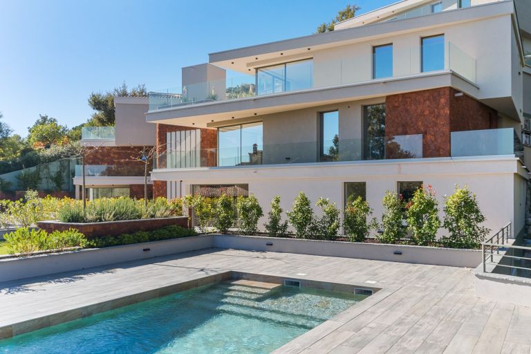 apartment 4 Rooms for sale on MANDELIEU LA NAPOULE (06210)