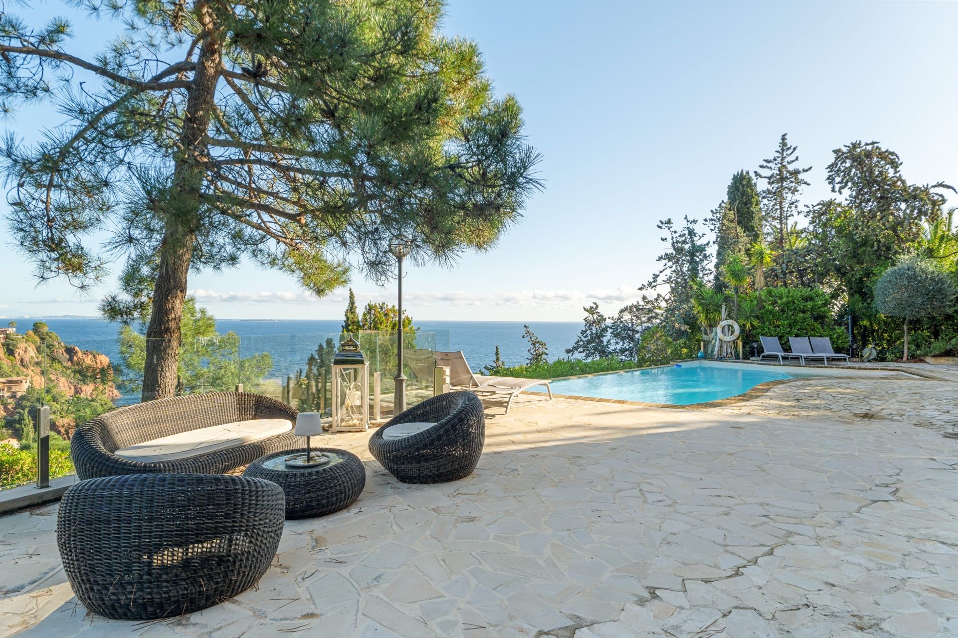 villa 6 Pièces en vente sur THEOULE SUR MER (06590)