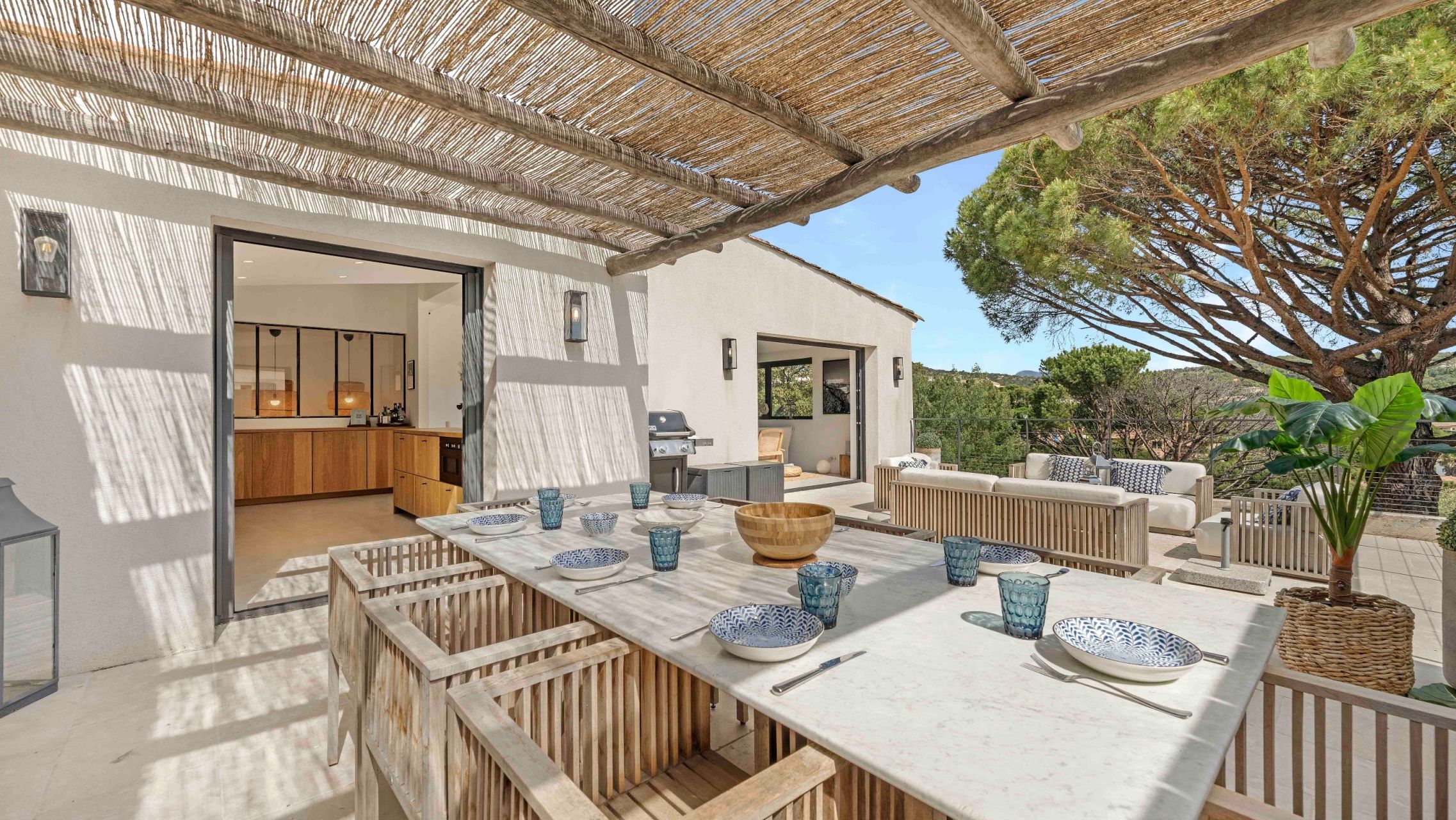 villa 6 Rooms for sale on GRIMAUD (83310)