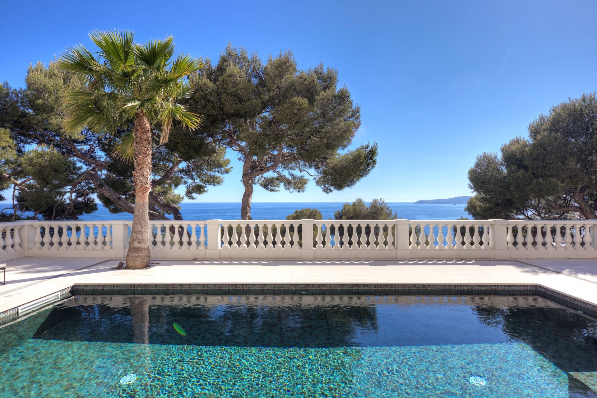 villa 9 Pièces en vente sur CAP D AIL (06320)