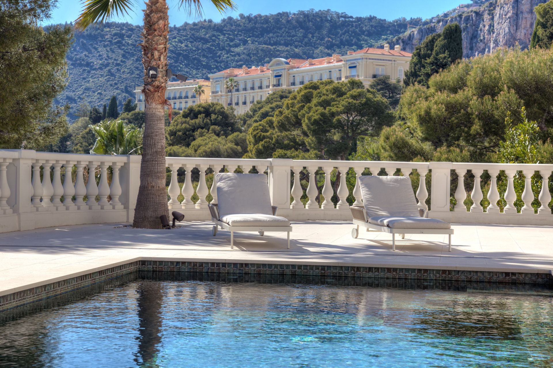 villa 9 Pièces en vente sur CAP D AIL (06320)