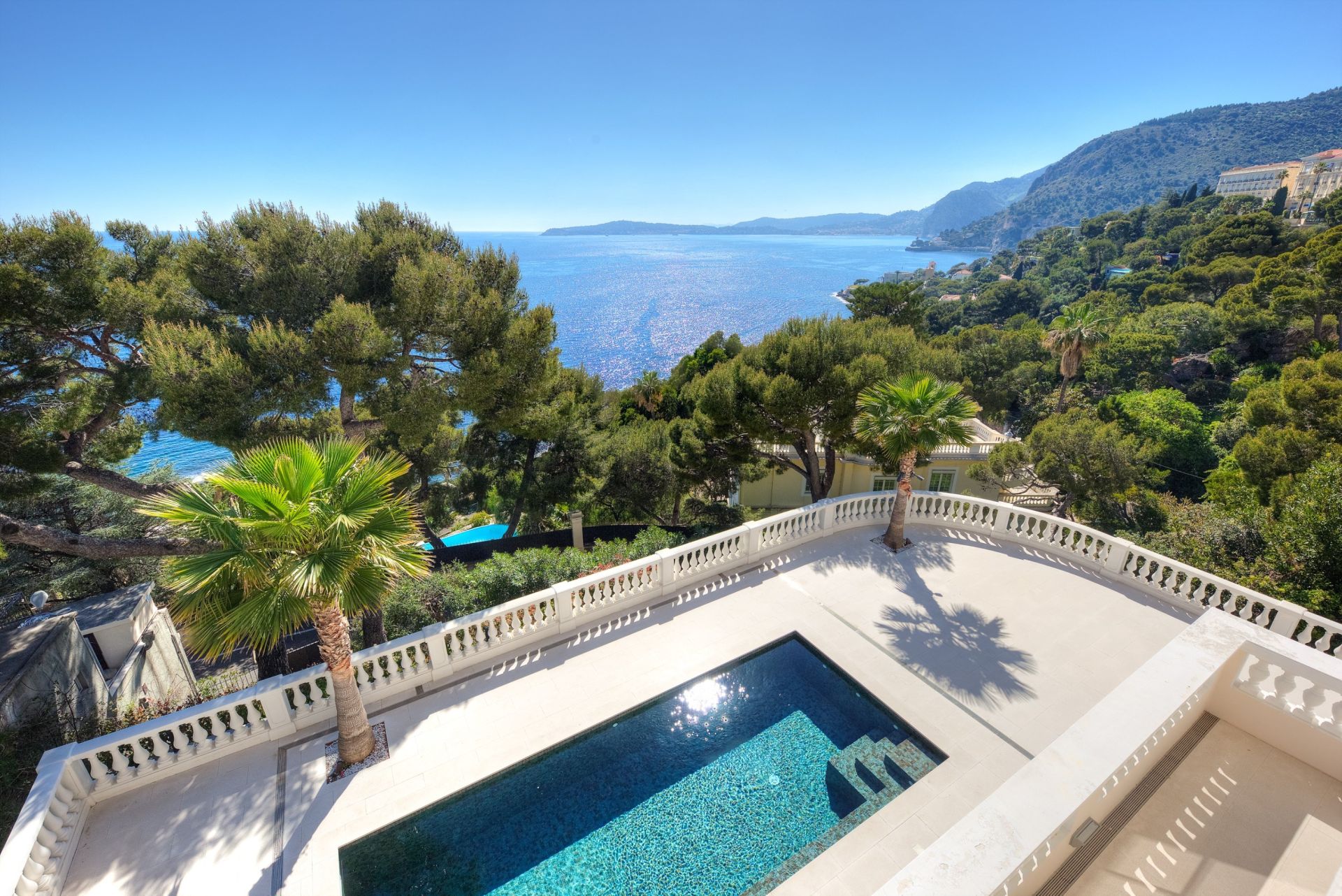 villa 9 Pièces en vente sur CAP D AIL (06320)