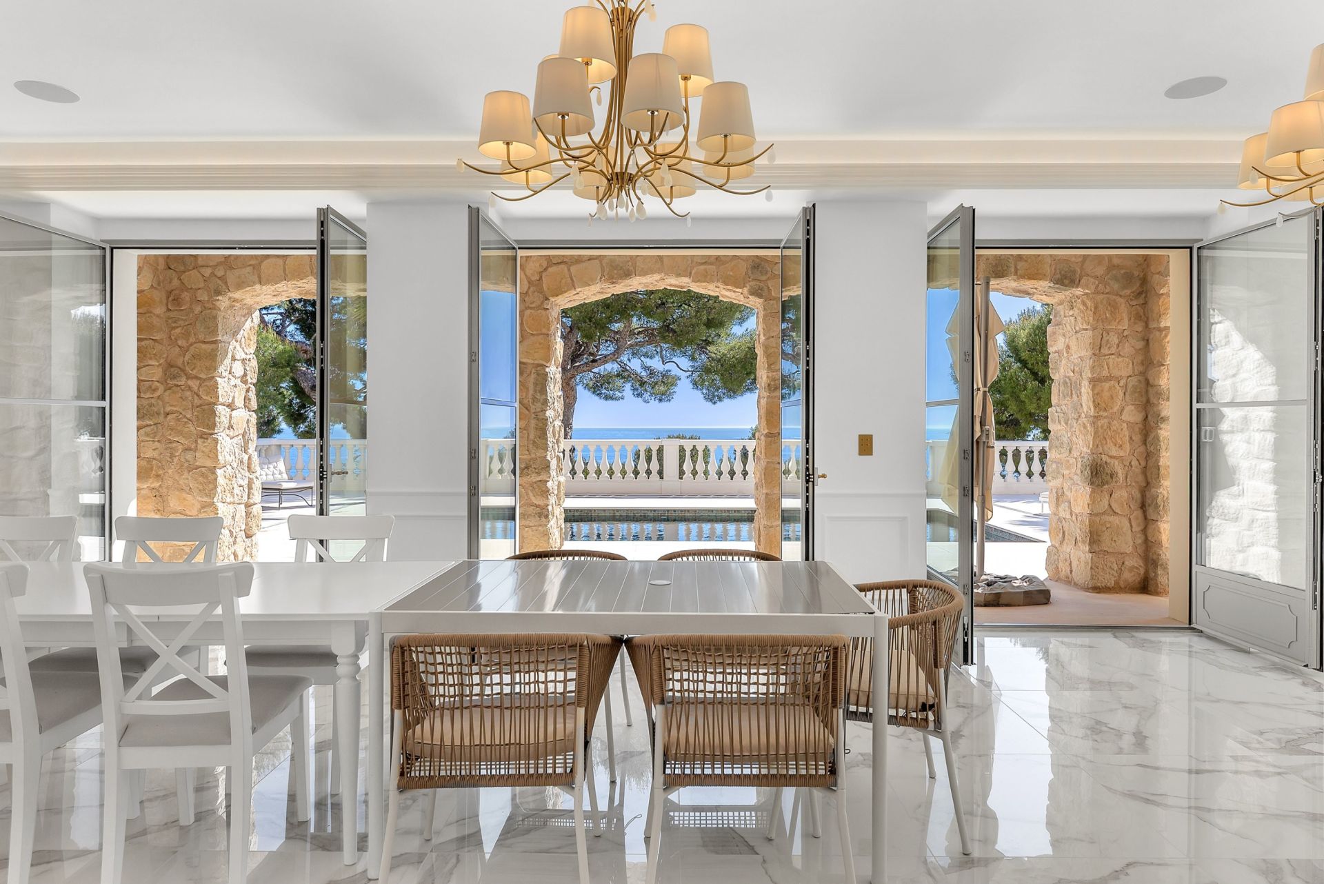 villa 9 Pièces en vente sur CAP D AIL (06320)