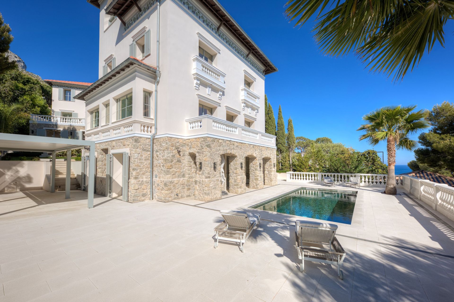 villa 9 Pièces en vente sur CAP D AIL (06320)