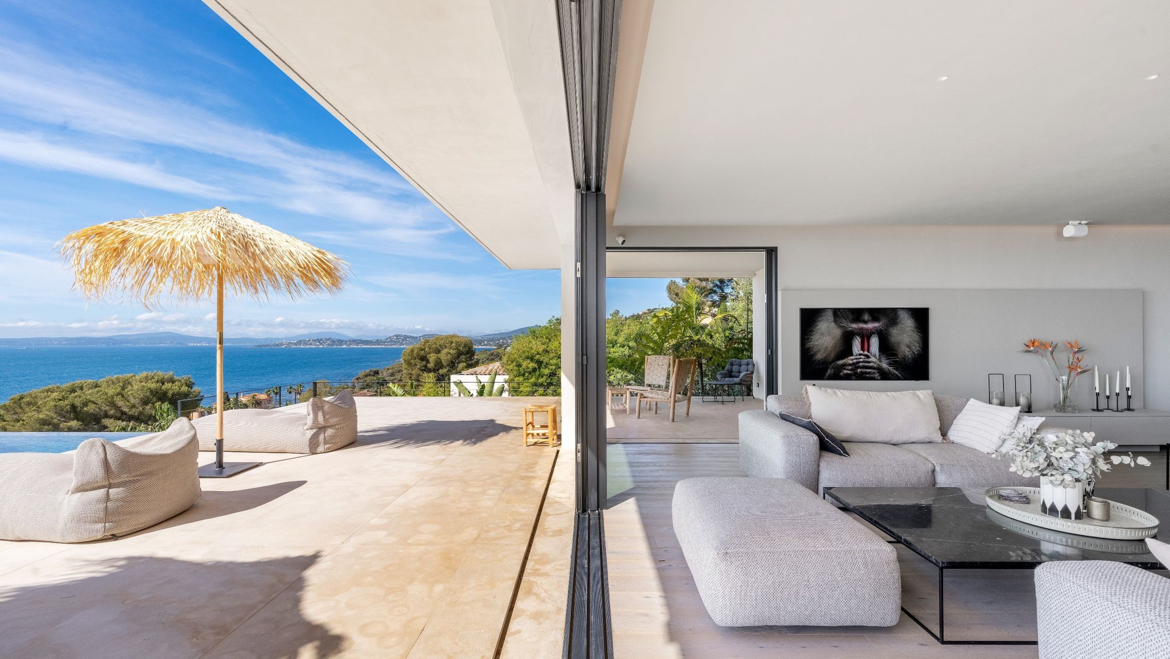 villa 9 Pièces en vente sur LES ISSAMBRES (83380)