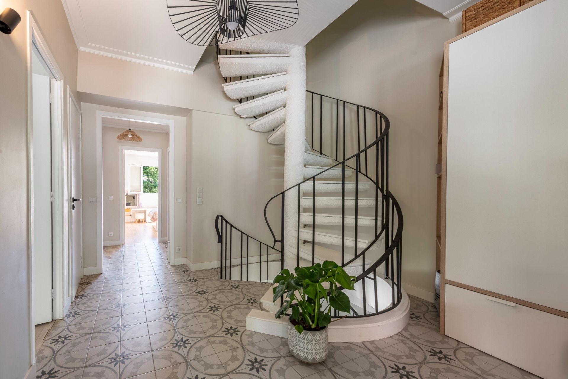 villa 4 Rooms for sale on VILLEFRANCHE SUR MER (06230)