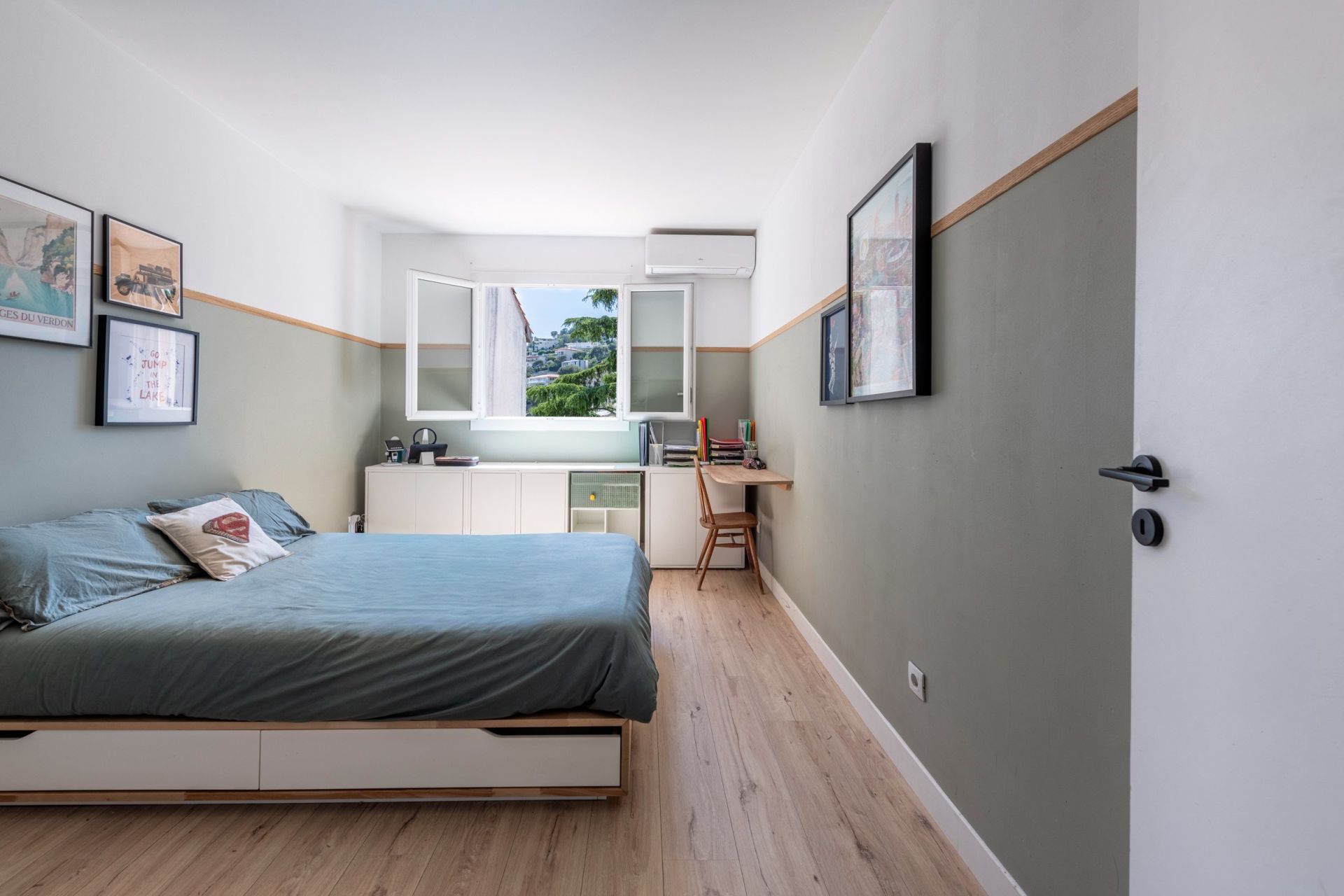 villa 4 Rooms for sale on VILLEFRANCHE SUR MER (06230)