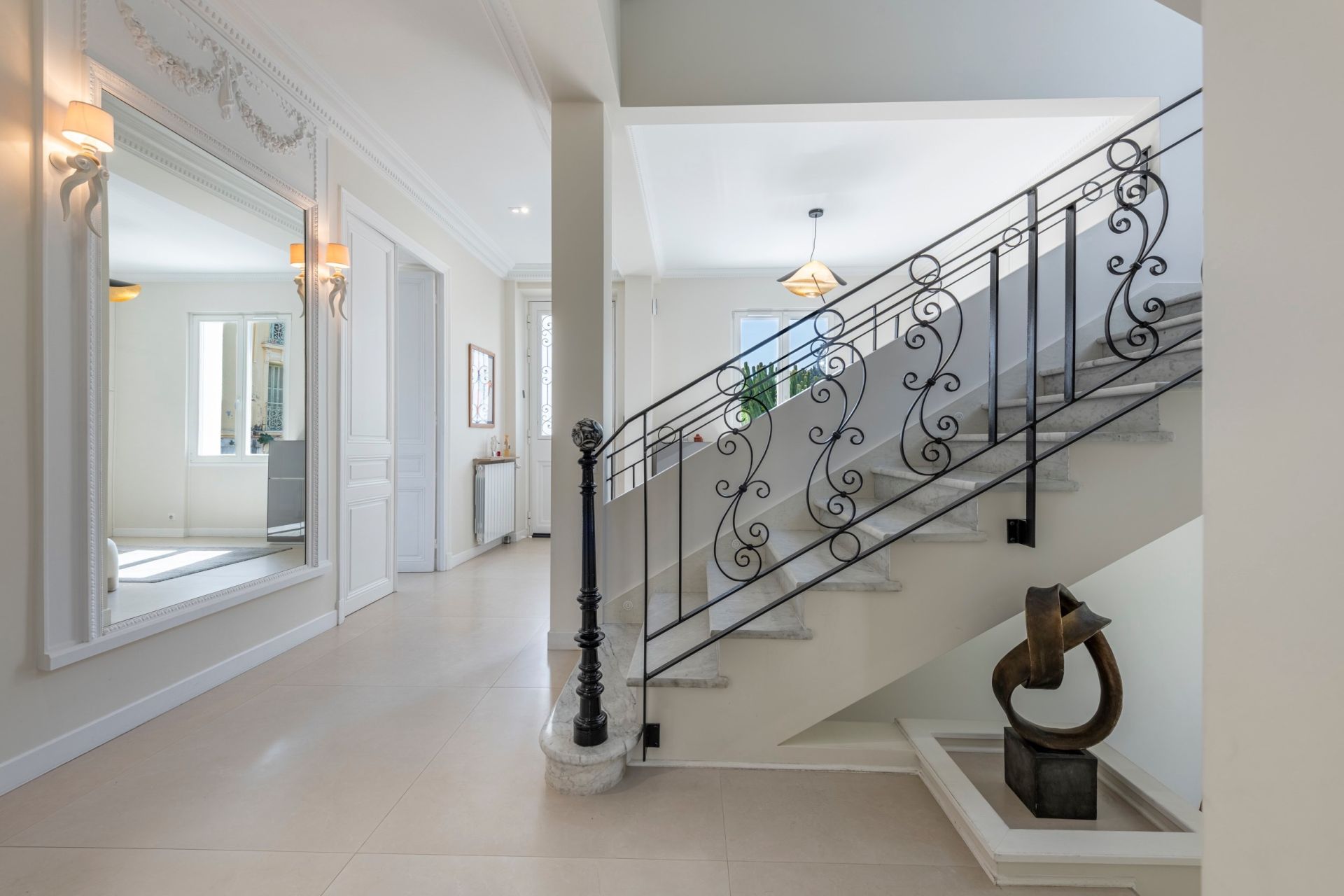 mansion 8 Rooms for sale on BEAULIEU SUR MER (06310)