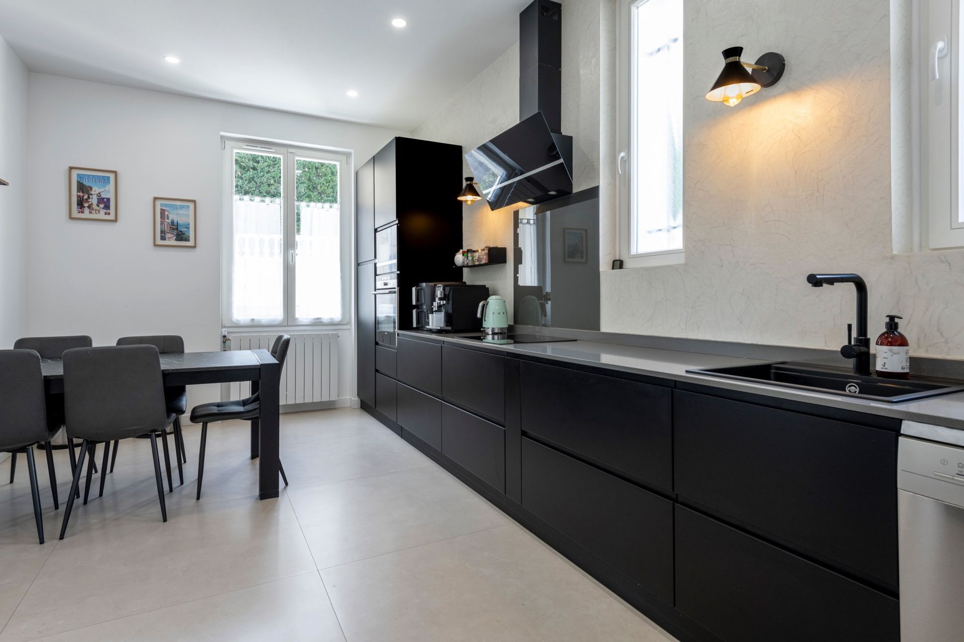 mansion 8 Rooms for sale on BEAULIEU SUR MER (06310)