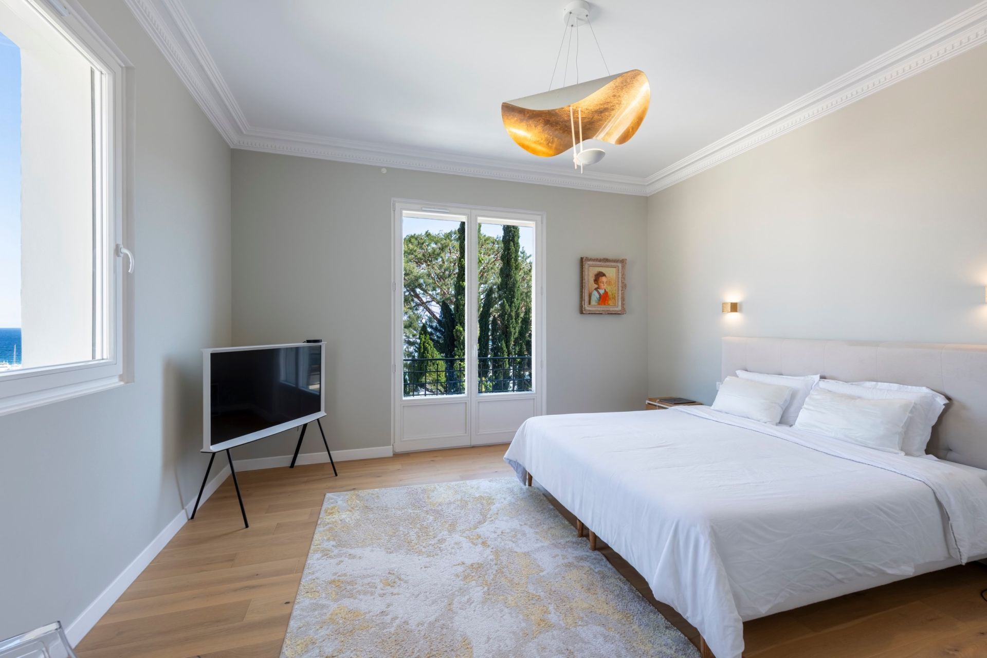 mansion 8 Rooms for sale on BEAULIEU SUR MER (06310)