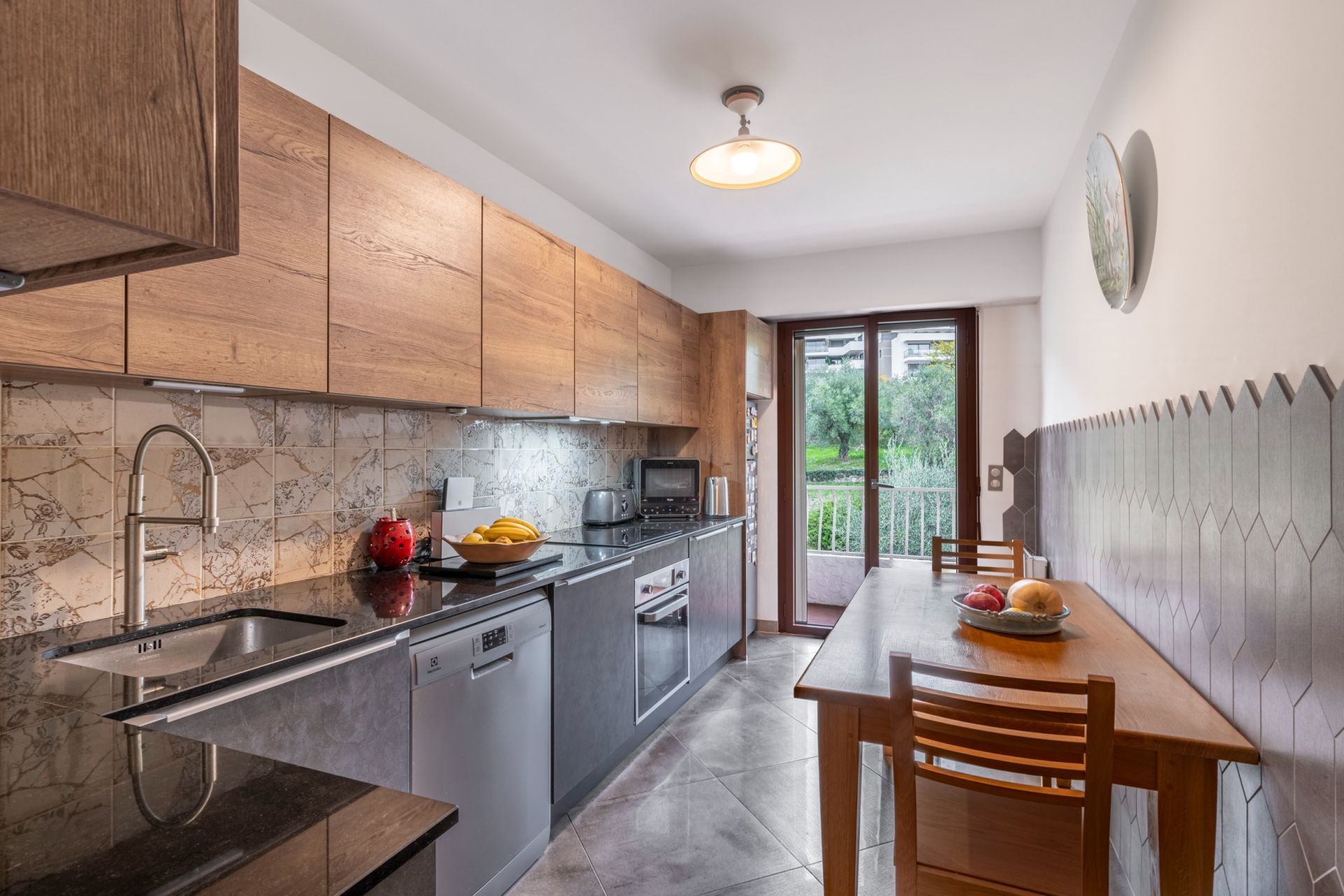 apartment 3 Rooms for sale on VENCE (06140)