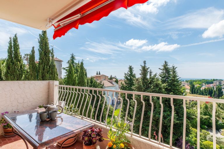 apartment 3 Rooms for sale on VENCE (06140)