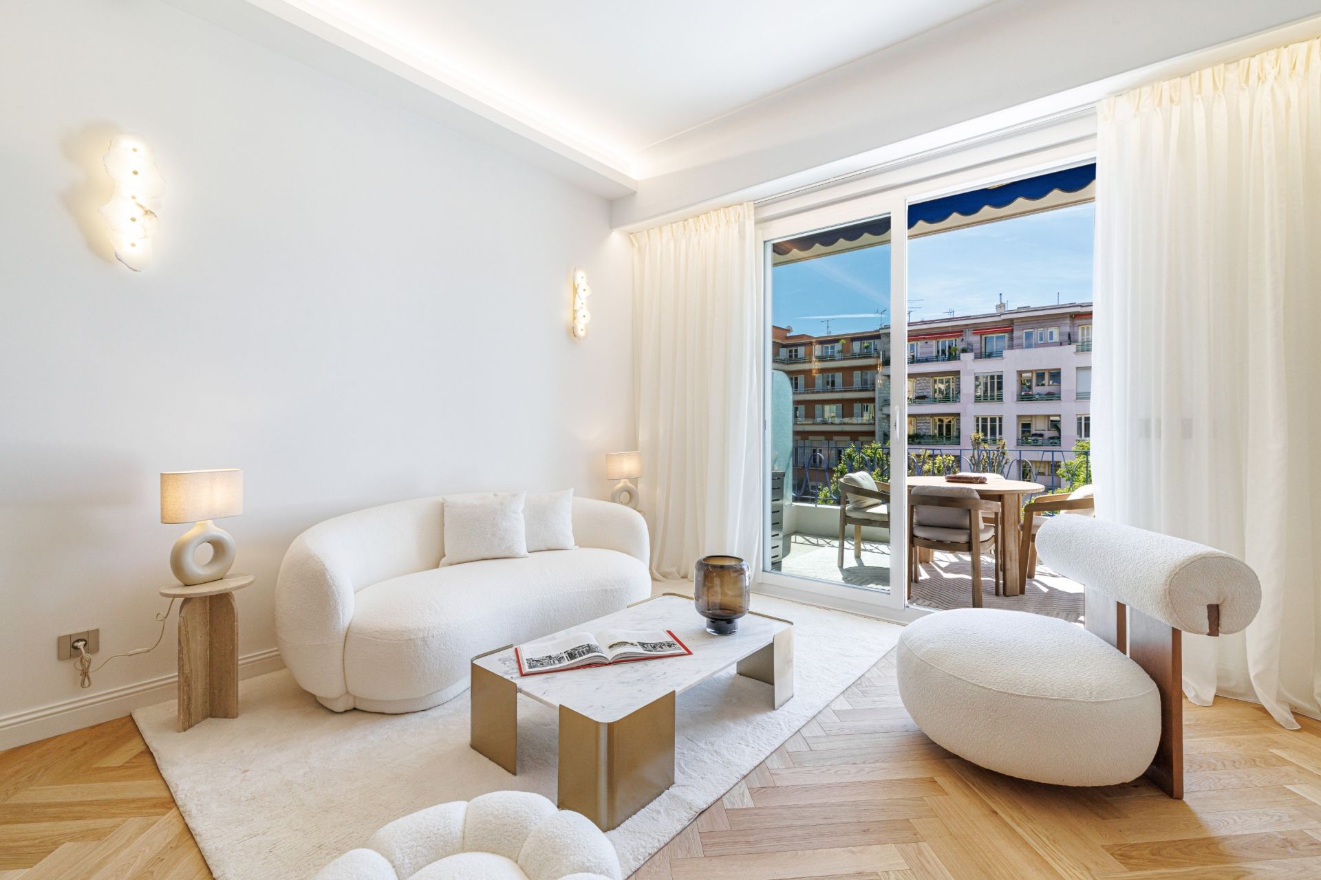 apartment 4 Rooms for sale on NICE (06000)