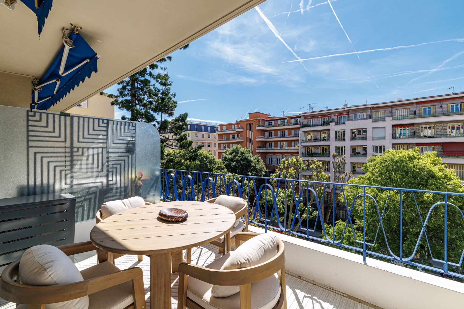 apartment 4 Rooms for sale on NICE (06000)