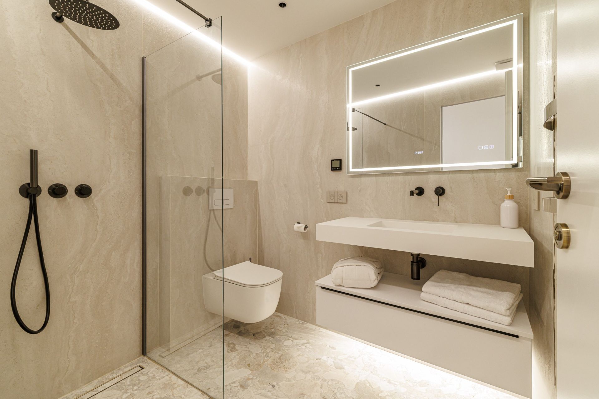 apartment 4 Rooms for sale on NICE (06000)