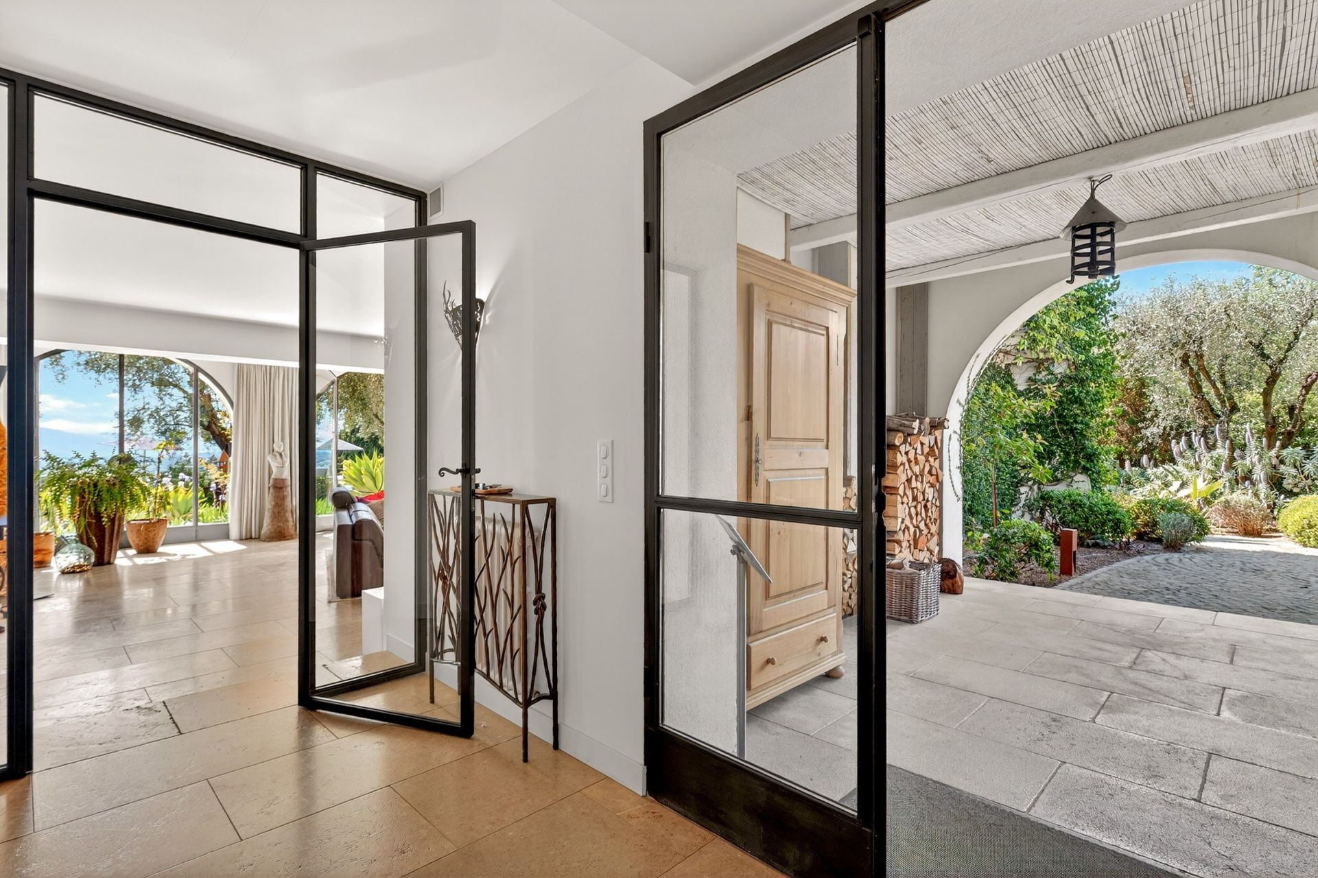 villa 14 Pièces en vente sur PLASCASSIER (06130)