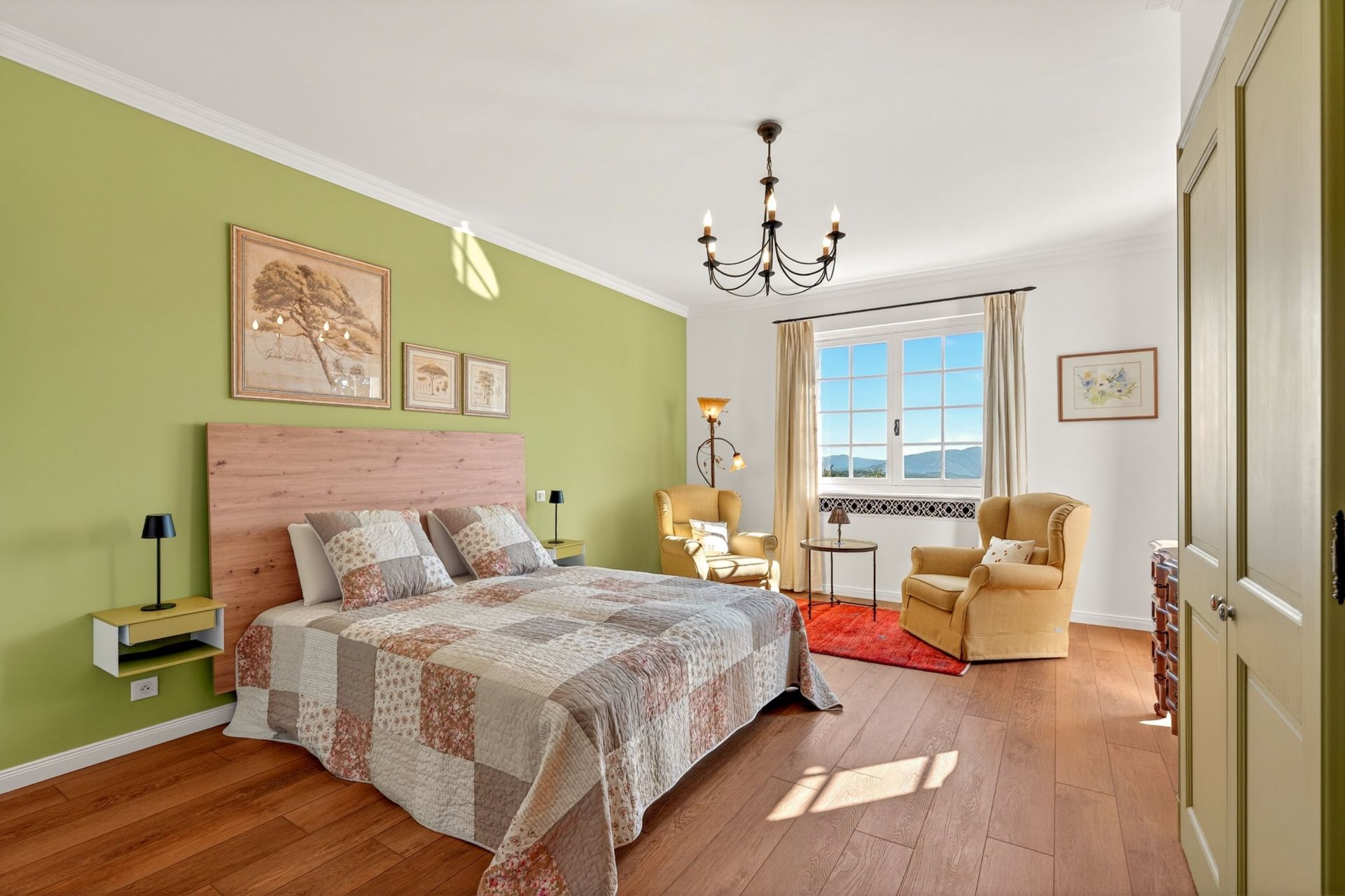 villa 14 Pièces en vente sur PLASCASSIER (06130)