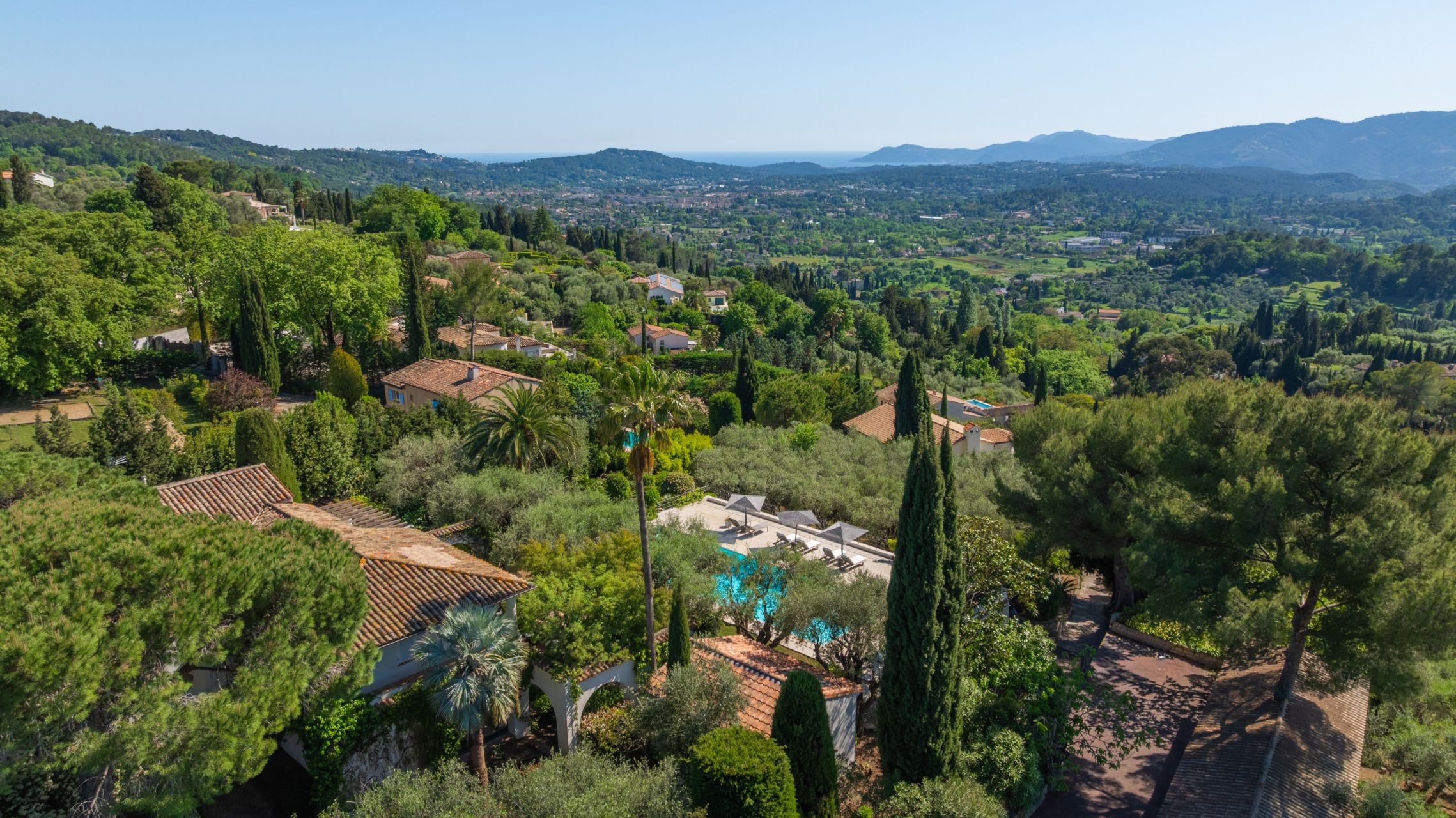 villa 14 Pièces en vente sur PLASCASSIER (06130)
