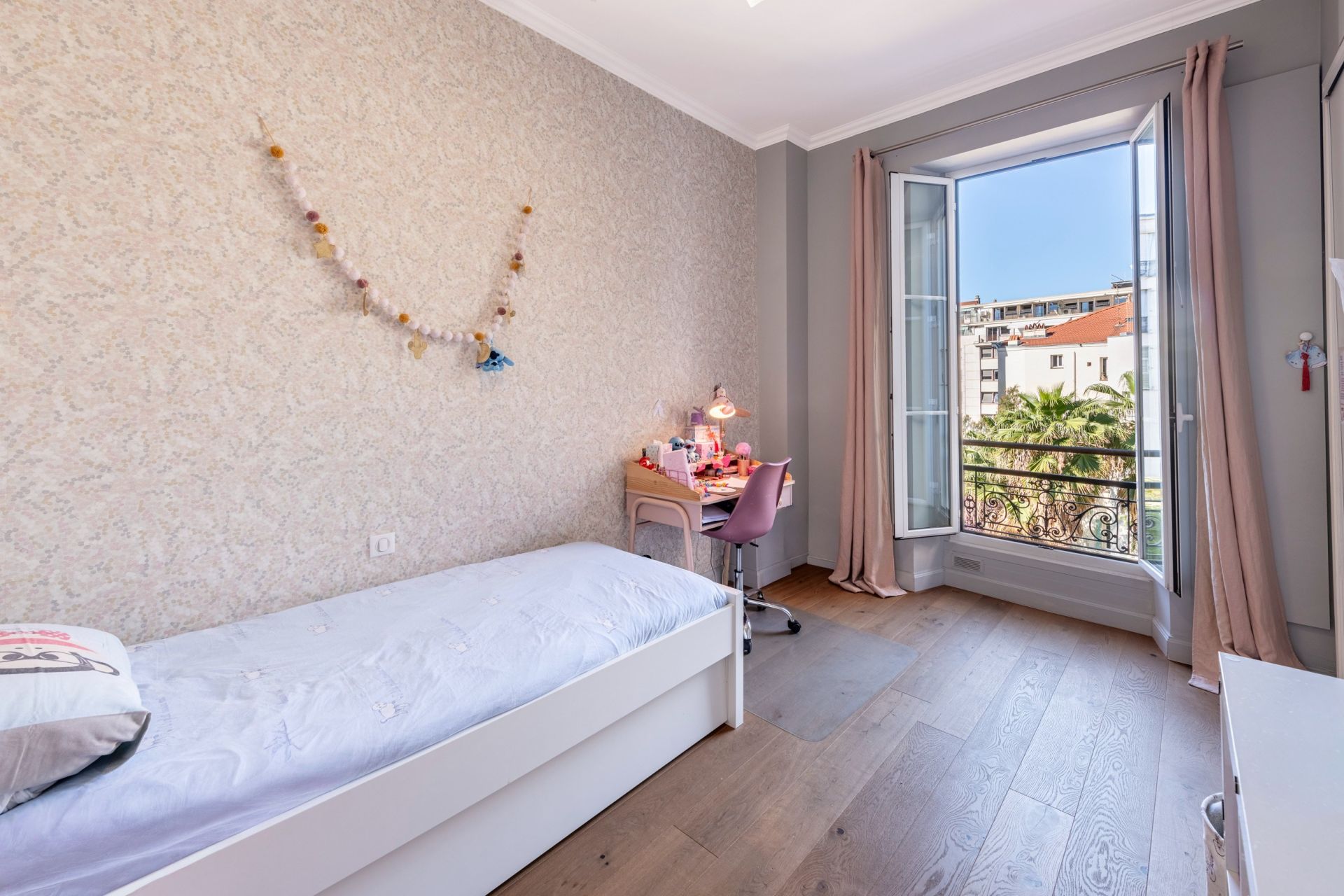 apartment 4 Rooms for sale on NICE (06000)