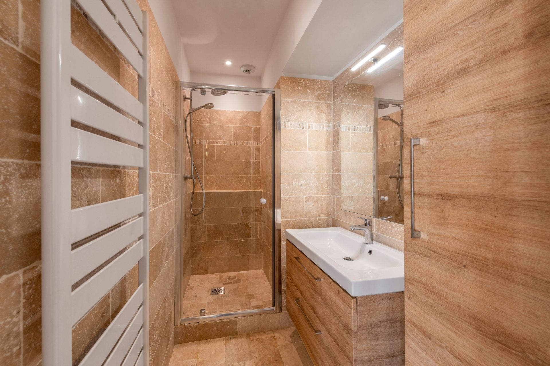 apartment 4 Rooms for sale on NICE (06000)