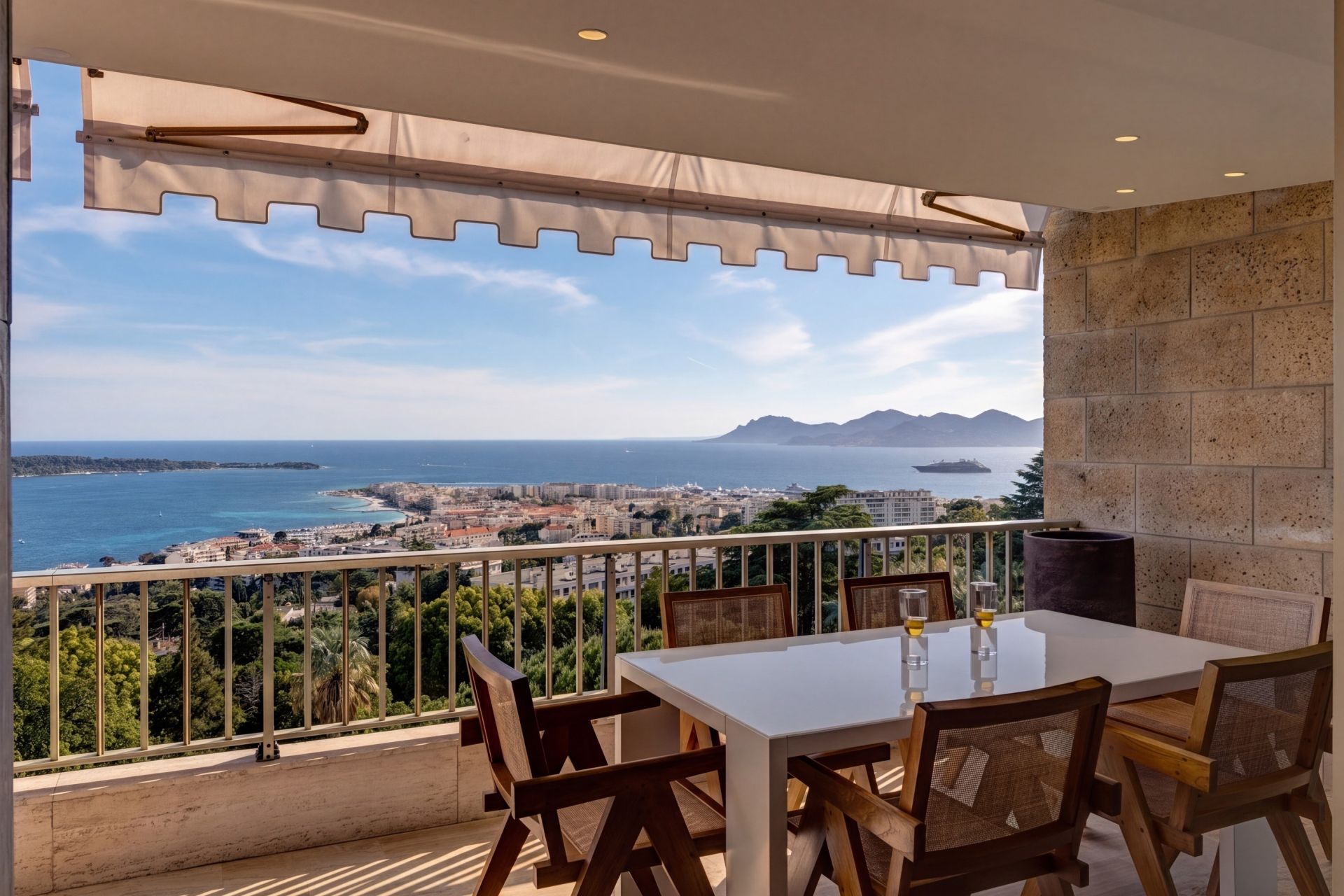appartement 5 Pièces en vente sur CANNES (06400)