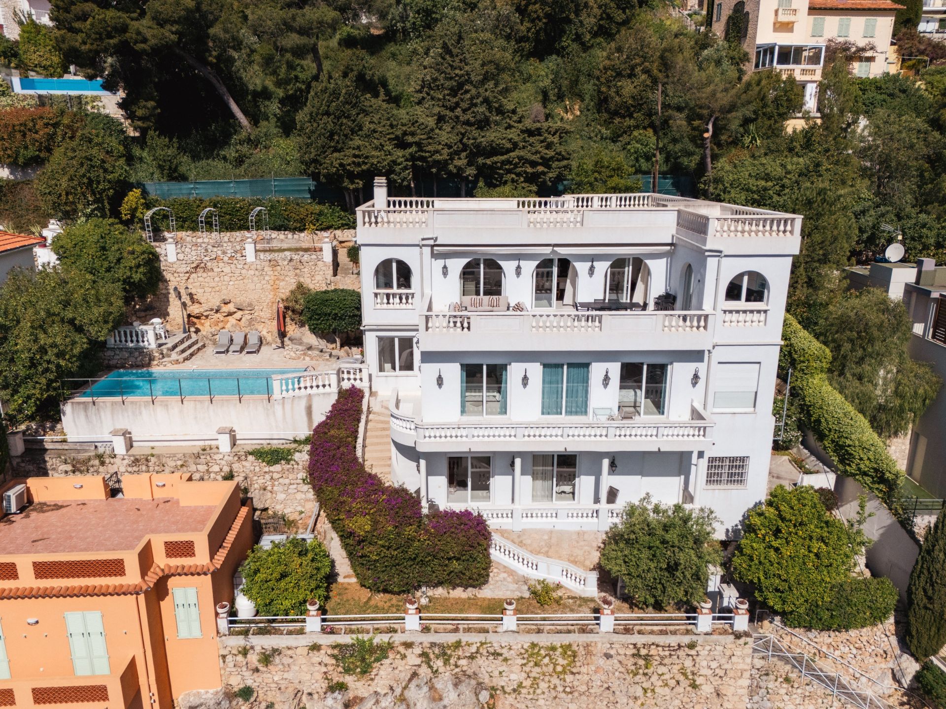villa 8 Pièces en vente sur VILLEFRANCHE SUR MER (06230)
