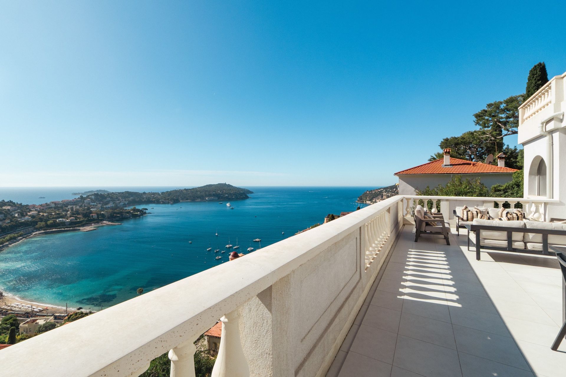 villa 8 Pièces en vente sur VILLEFRANCHE SUR MER (06230)