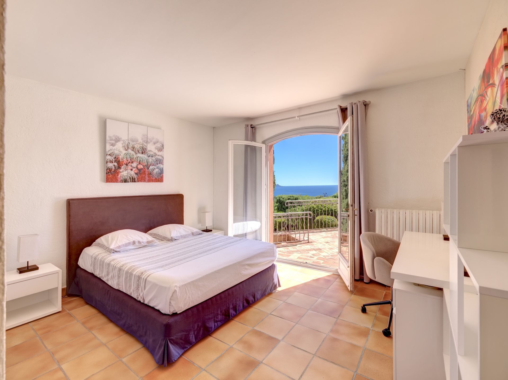 villa 5 Rooms for sale on ST AYGULF (83370)
