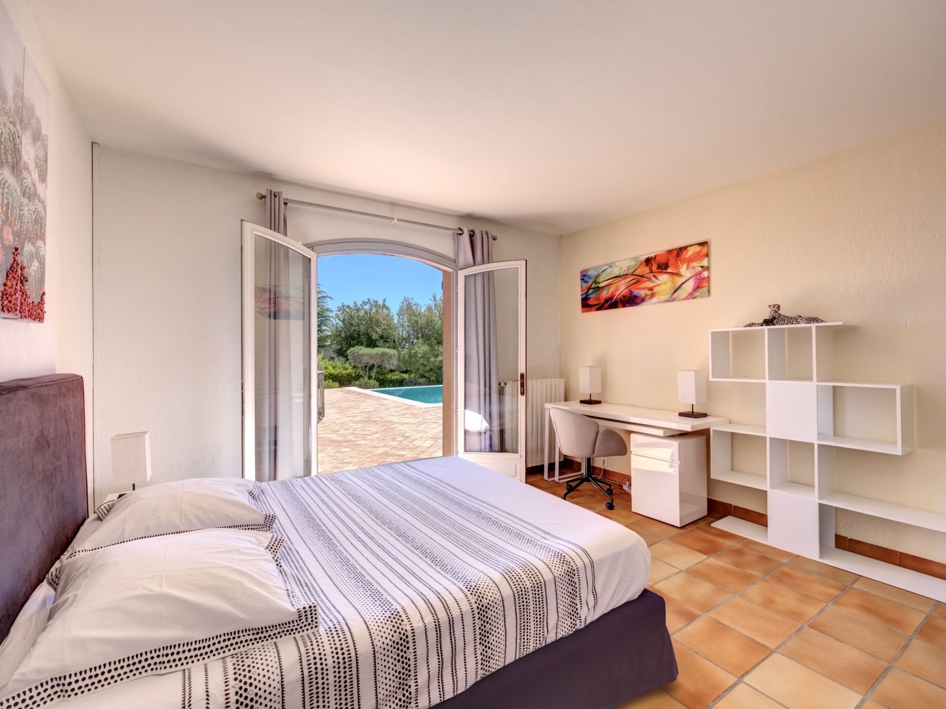villa 5 Rooms for sale on ST AYGULF (83370)