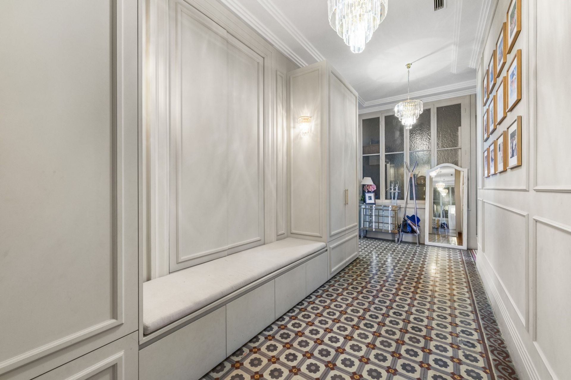 apartment 4 Rooms for sale on NICE (06000)