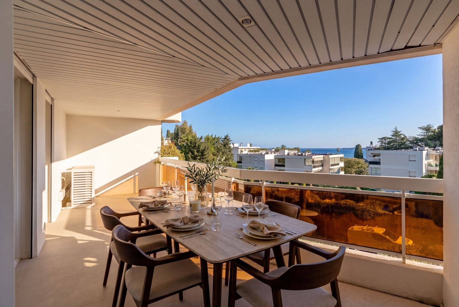 apartment 4 Rooms for sale on CANNES (06400)