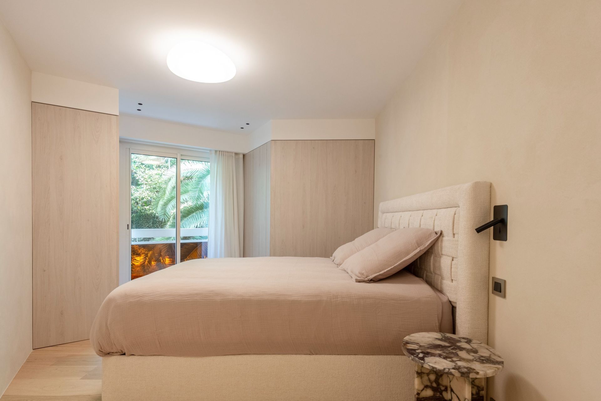 apartment 4 Rooms for sale on CANNES (06400)