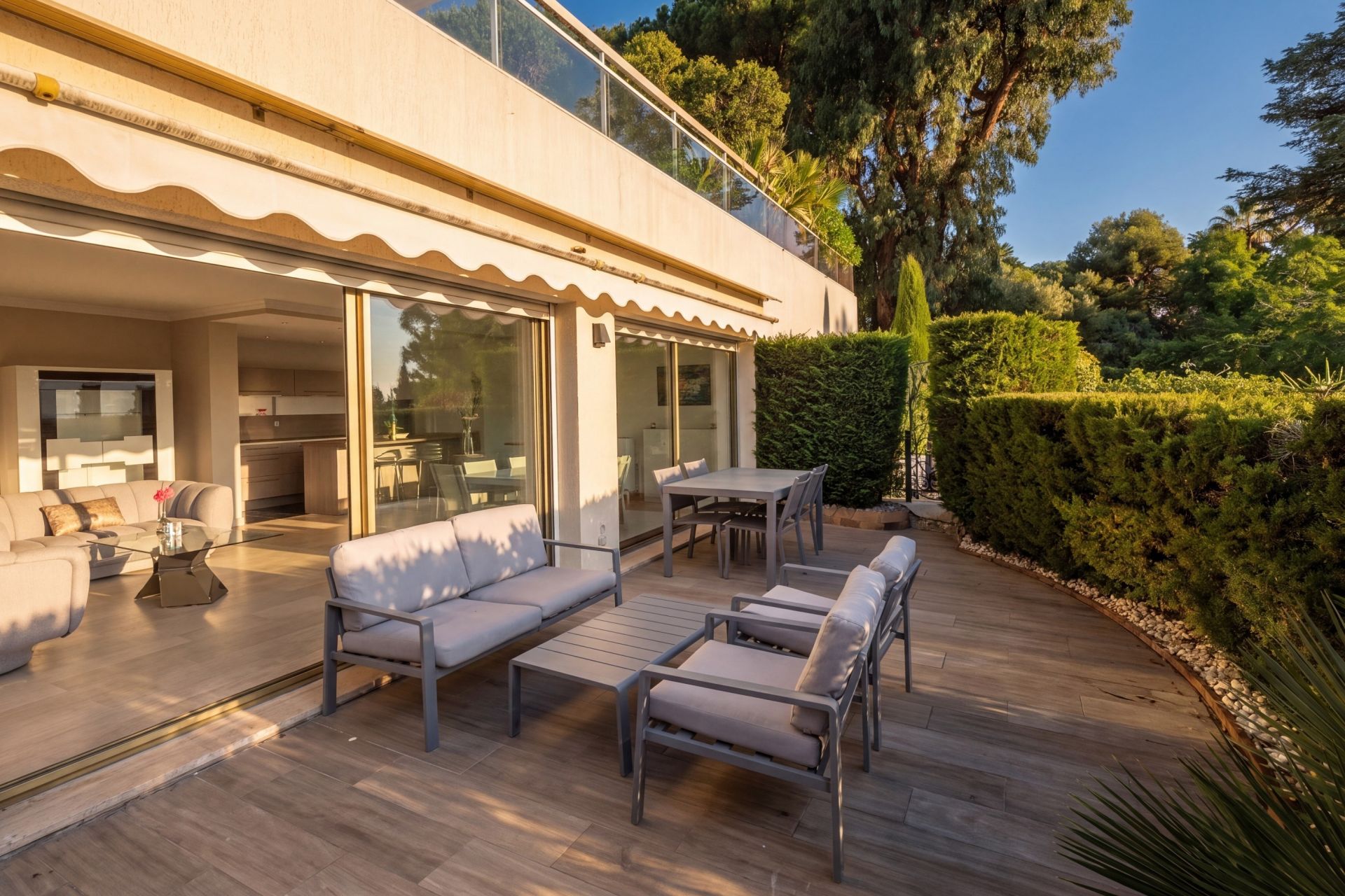 apartment 3 Rooms for sale on CANNES (06400)