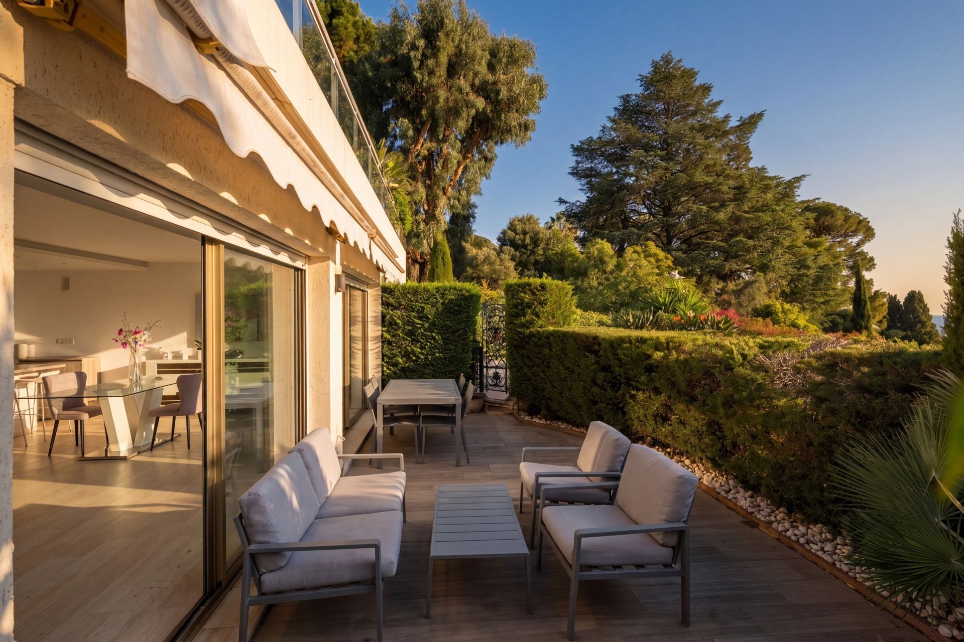 apartment 3 Rooms for sale on CANNES (06400)