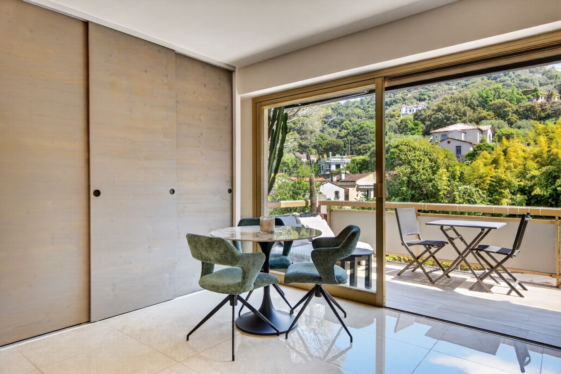 apartment 3 Rooms for sale on CANNES (06400)