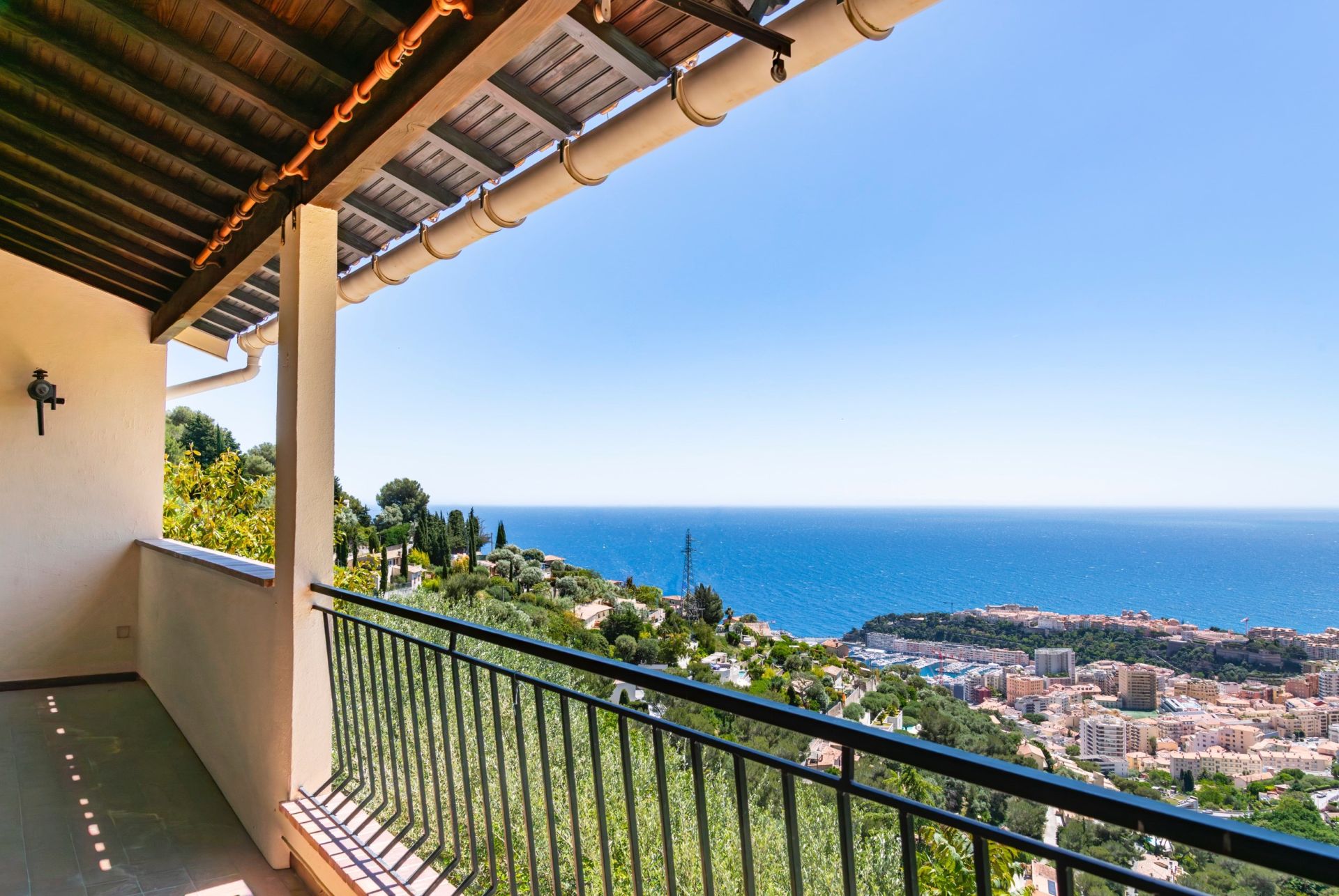 villa 8 Pièces en vente sur LA TURBIE (06320)