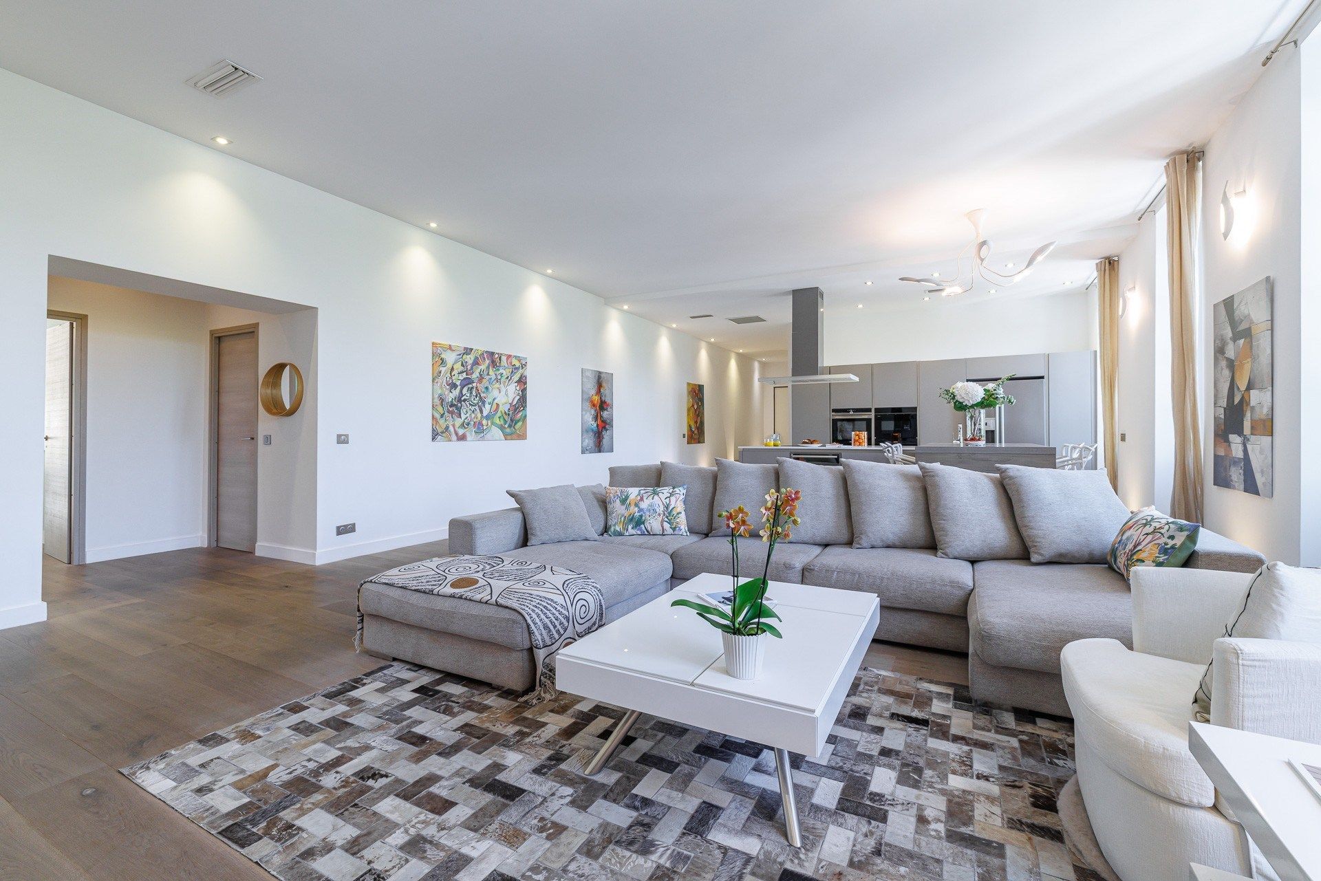 apartment 4 Rooms for sale on NICE (06000)