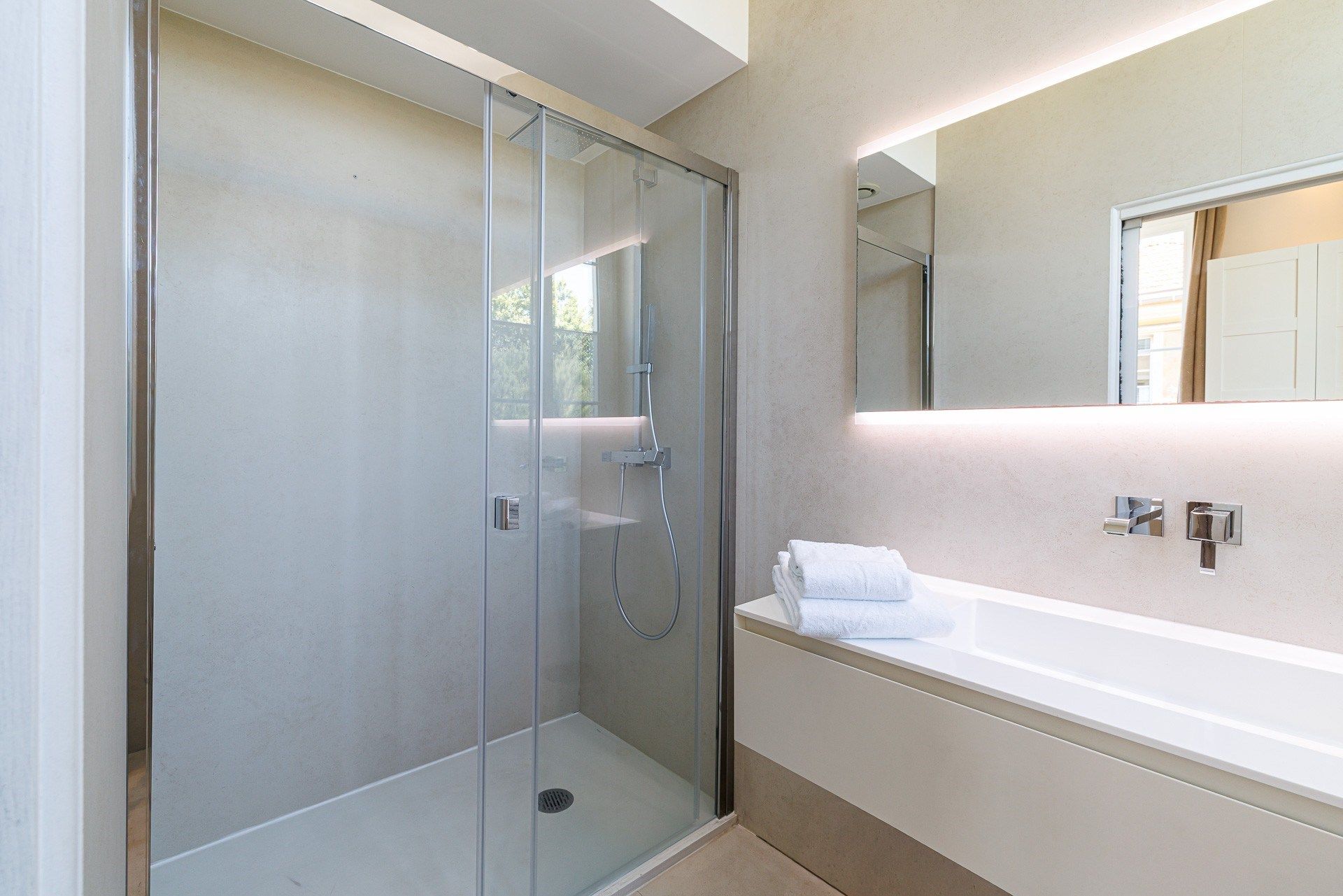 apartment 4 Rooms for sale on NICE (06000)