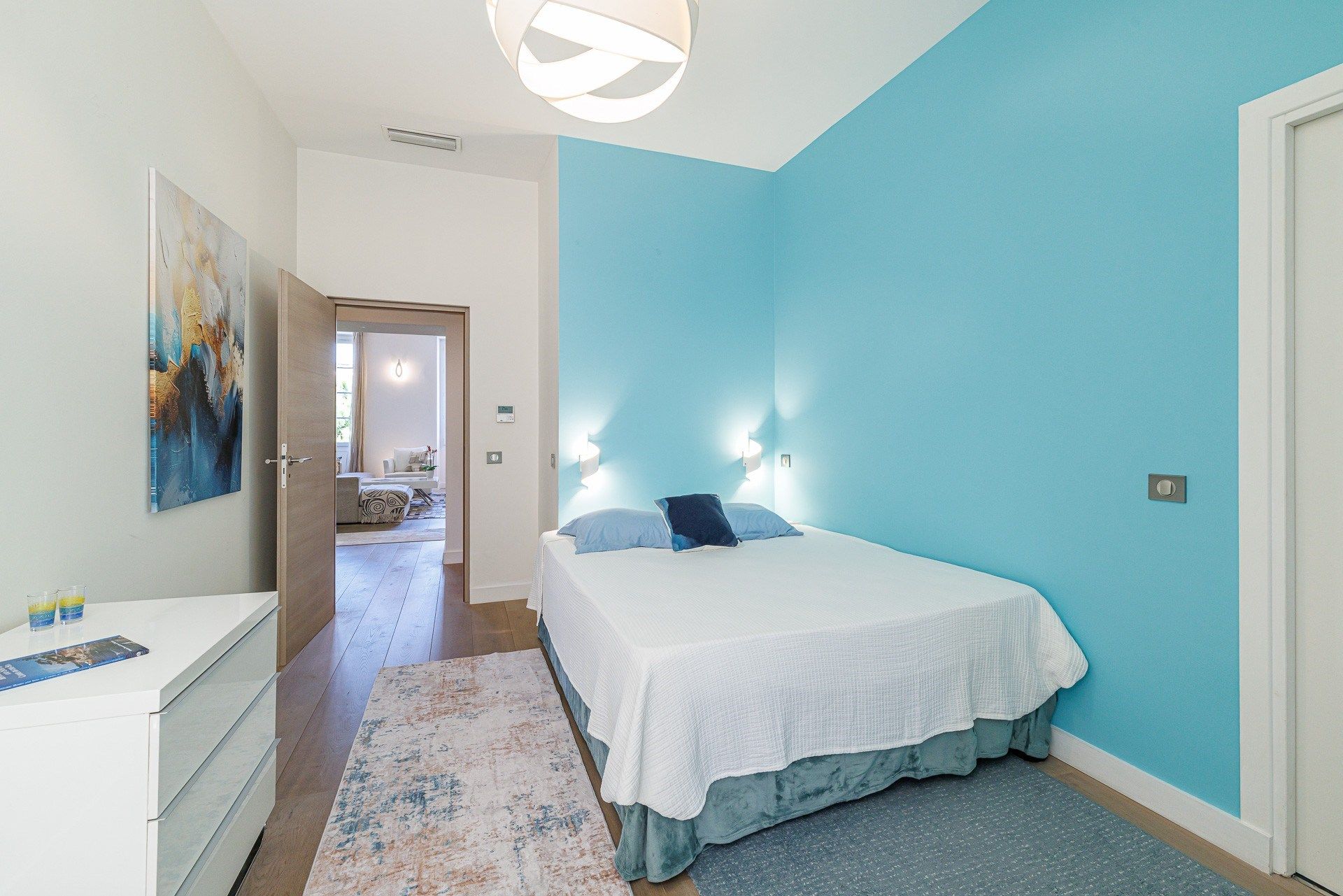 apartment 4 Rooms for sale on NICE (06300)