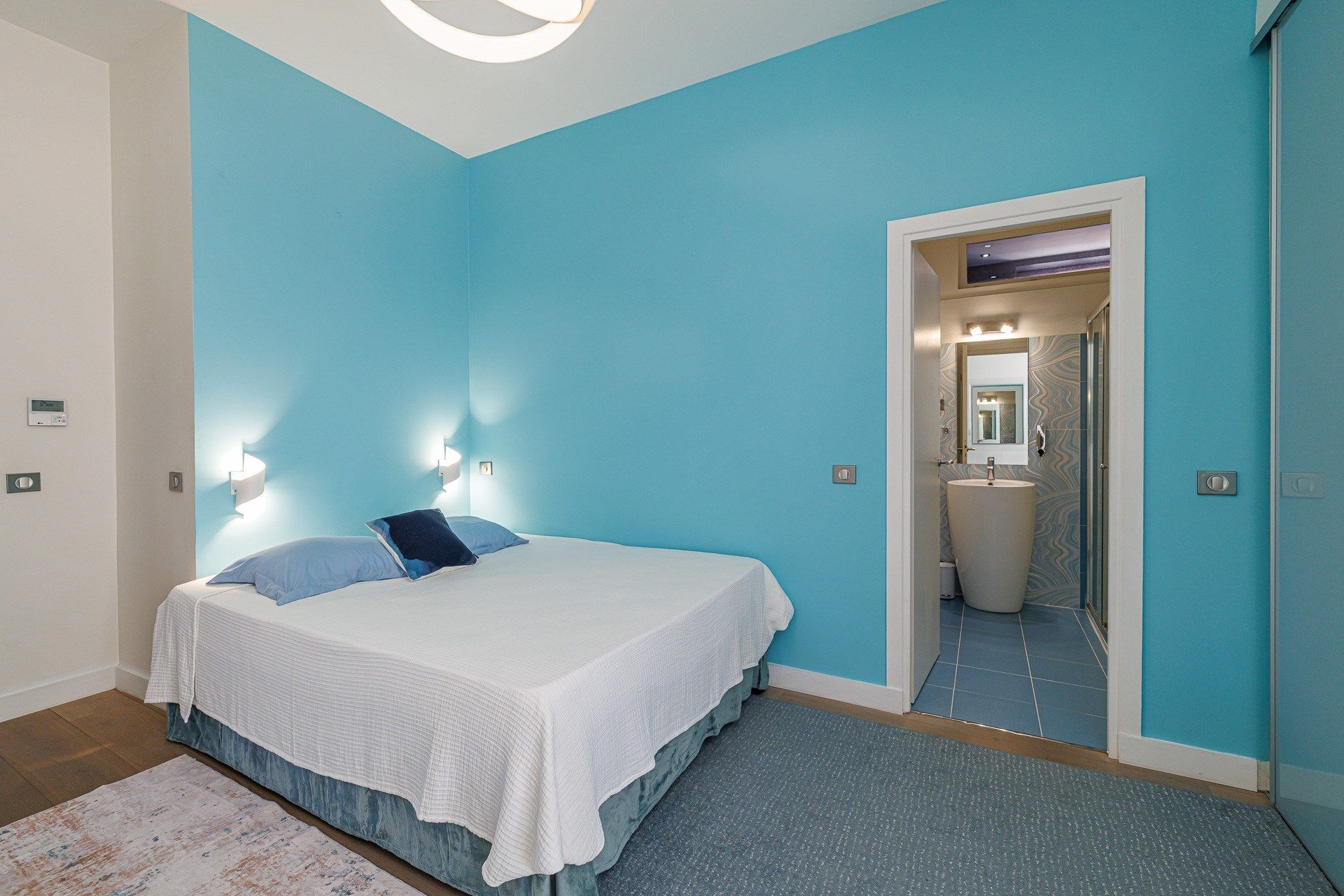 apartment 4 Rooms for sale on NICE (06000)